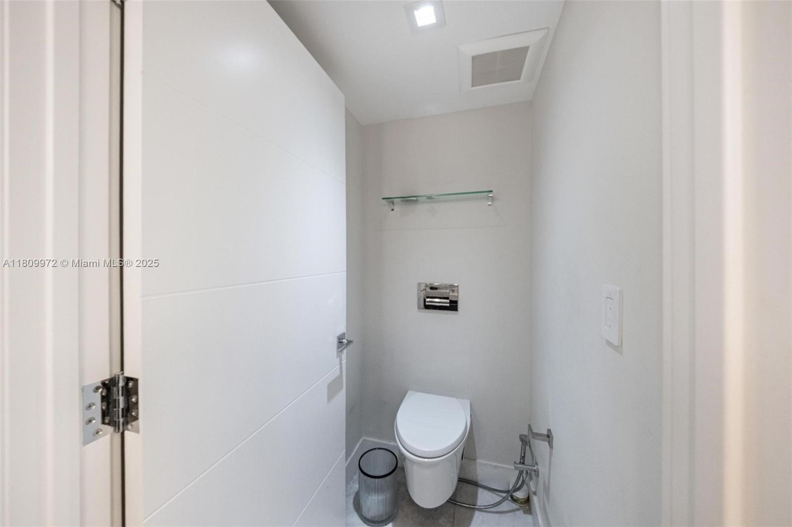 YACHT HARBOUR CONDO - Residential