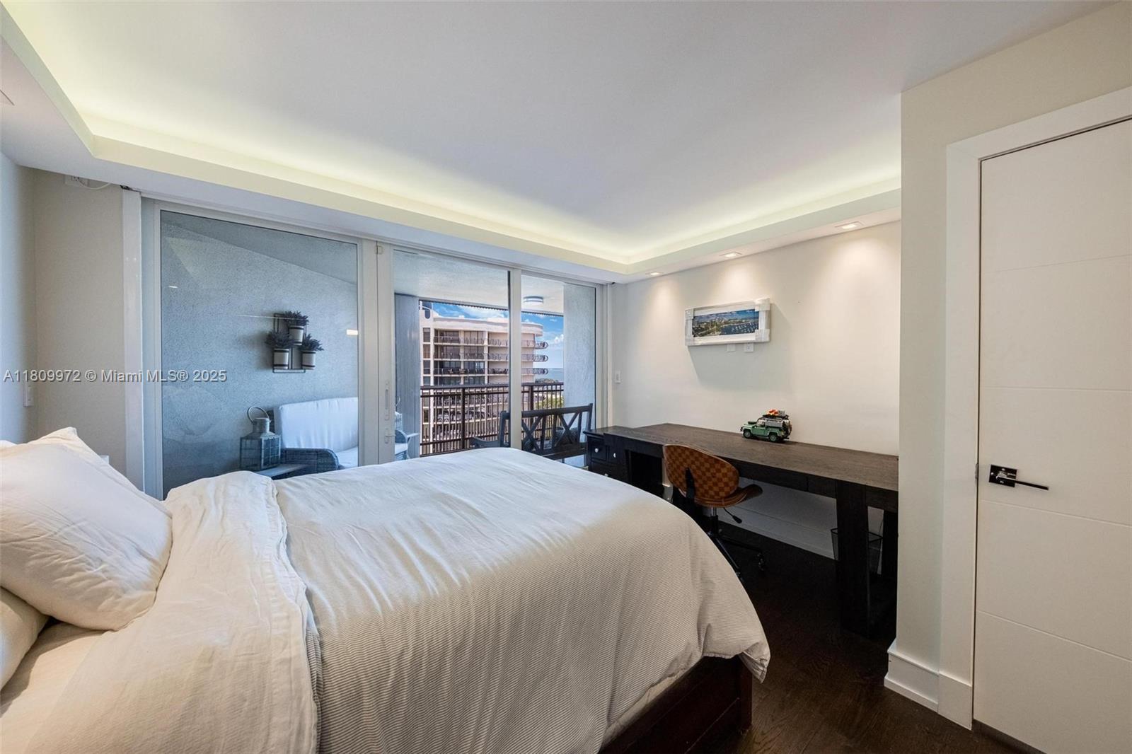 YACHT HARBOUR CONDO - Residential
