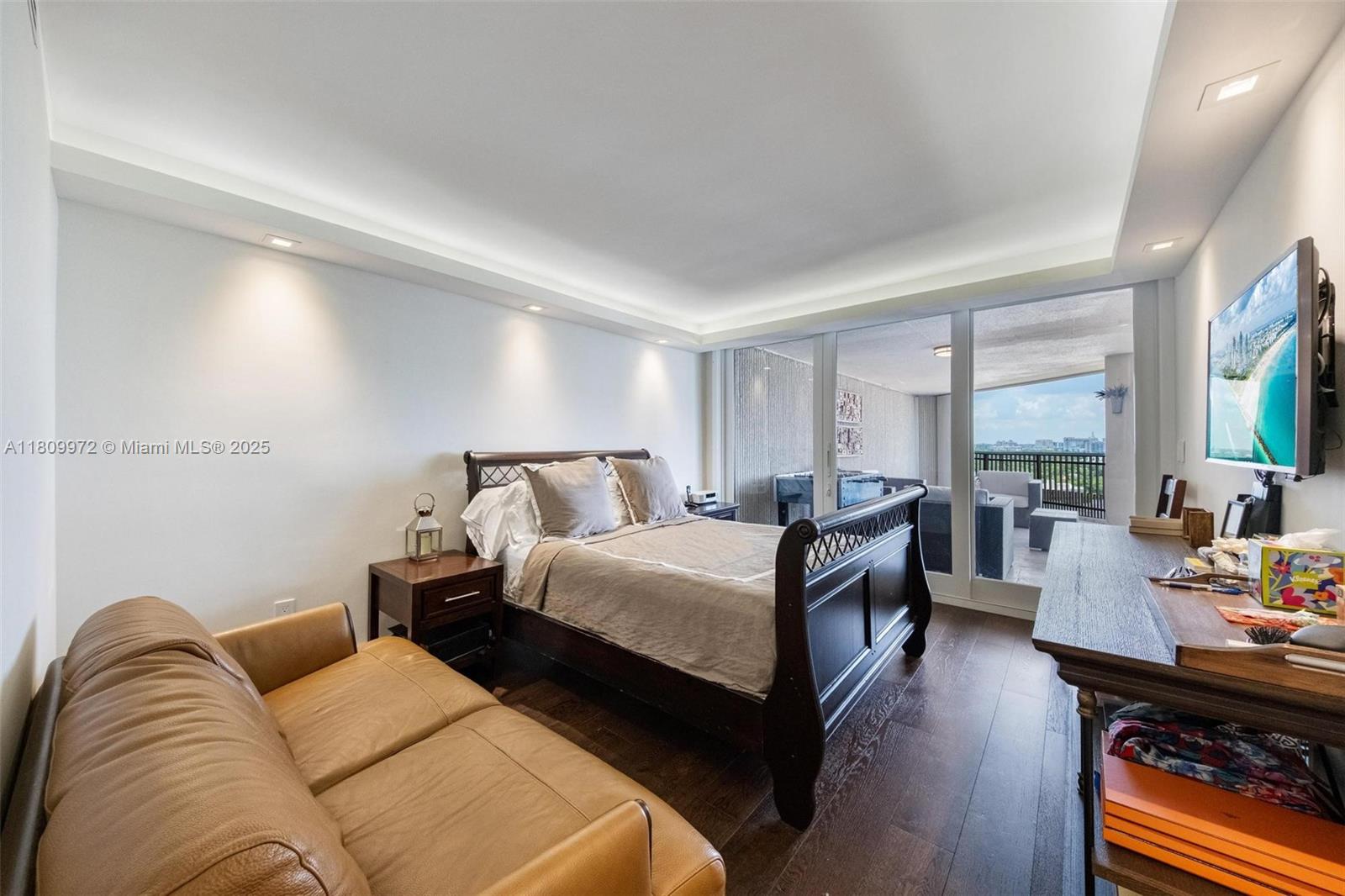 YACHT HARBOUR CONDO - Residential
