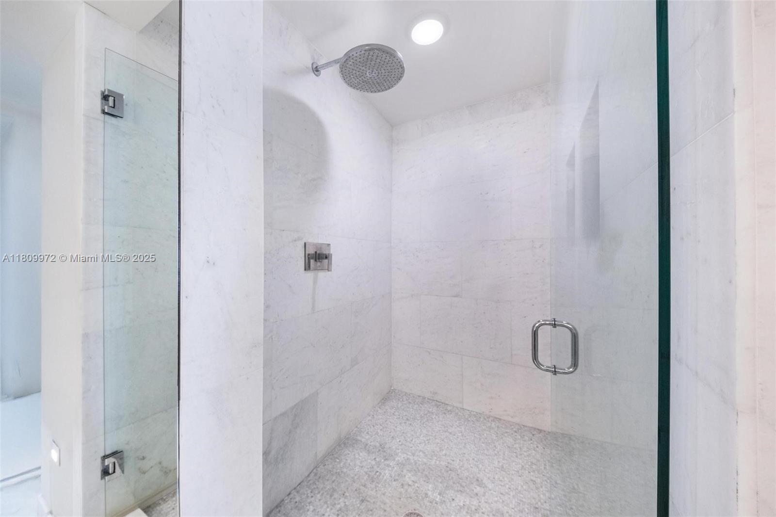 YACHT HARBOUR CONDO - Residential