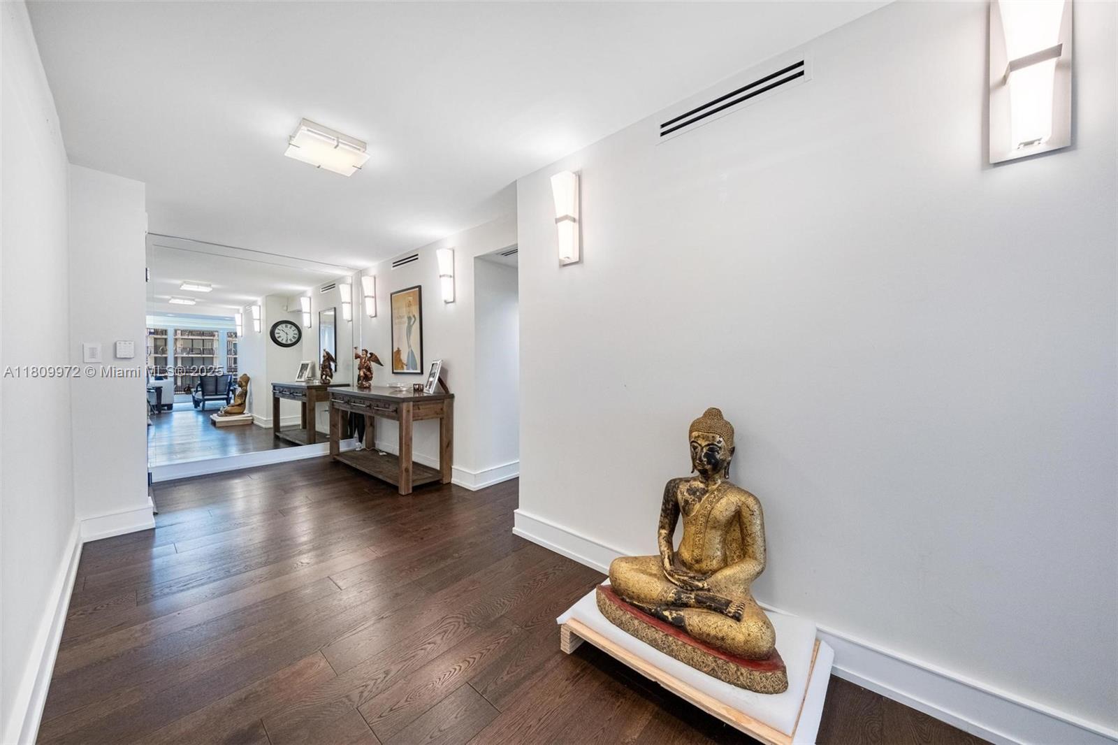 YACHT HARBOUR CONDO - Residential
