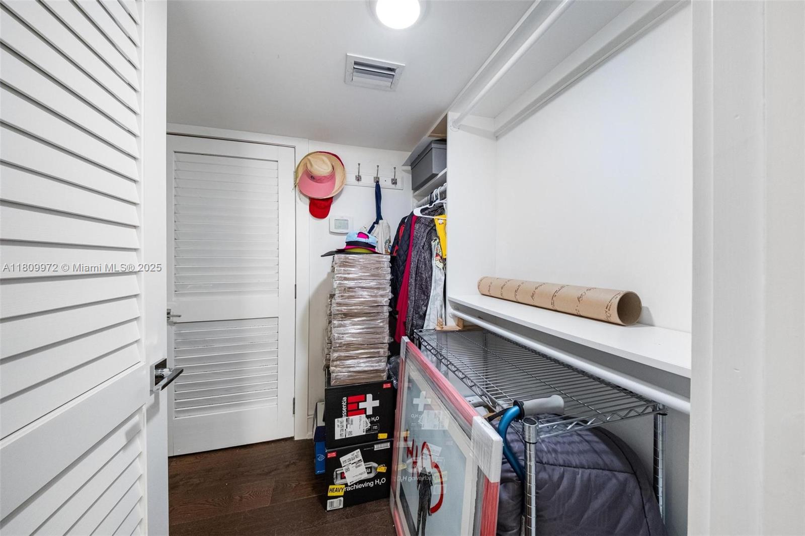 YACHT HARBOUR CONDO - Residential