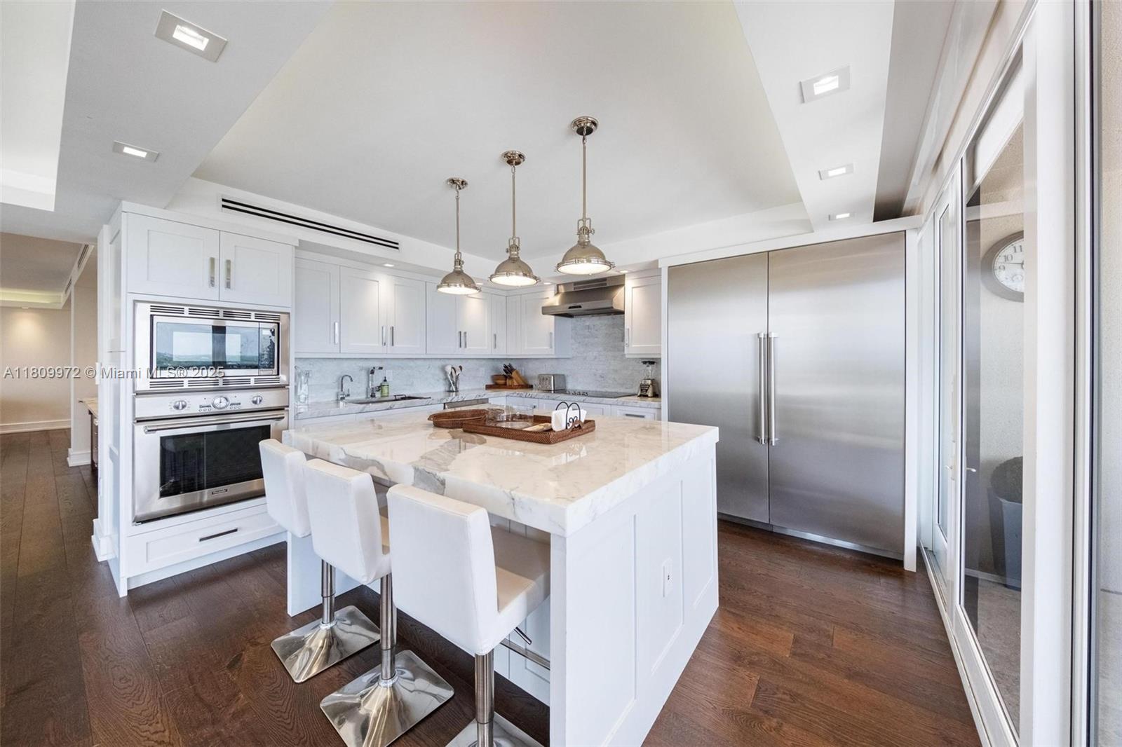 YACHT HARBOUR CONDO - Residential