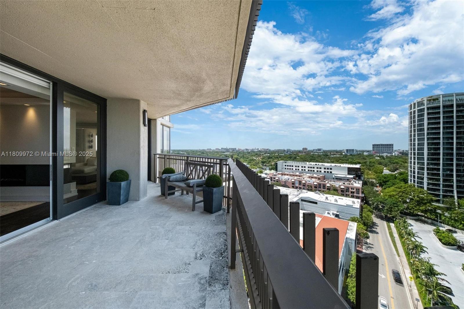 YACHT HARBOUR CONDO - Residential