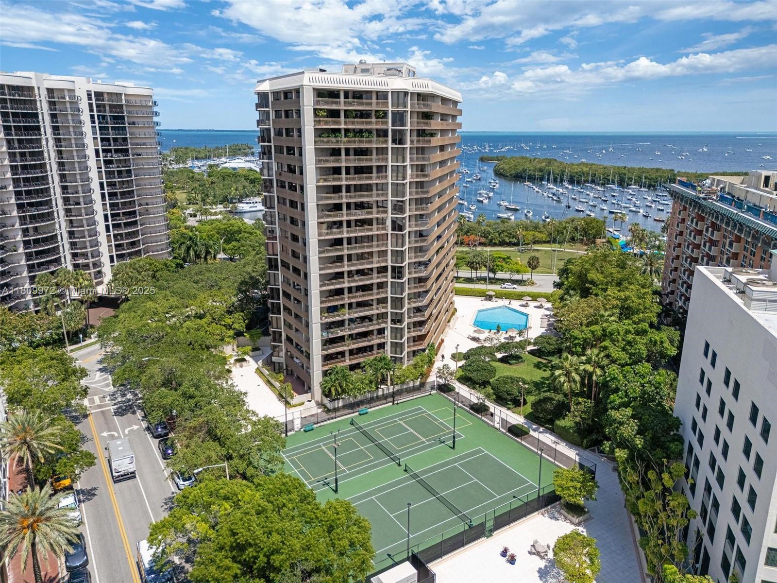 YACHT HARBOUR CONDO - Residential