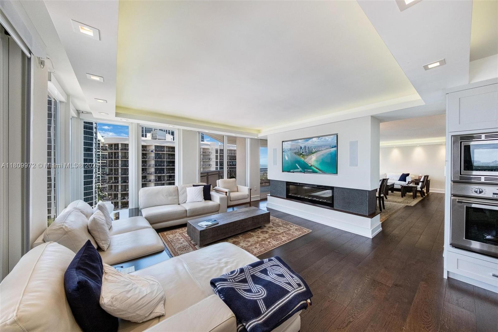 YACHT HARBOUR CONDO - Residential
