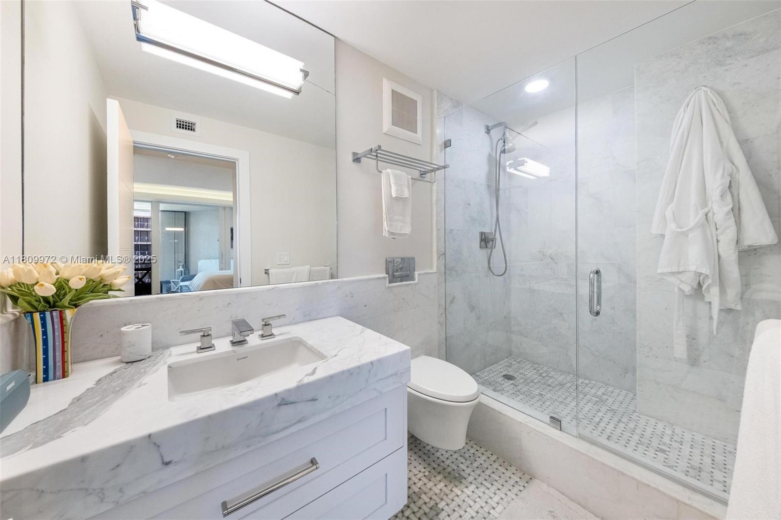 YACHT HARBOUR CONDO - Residential
