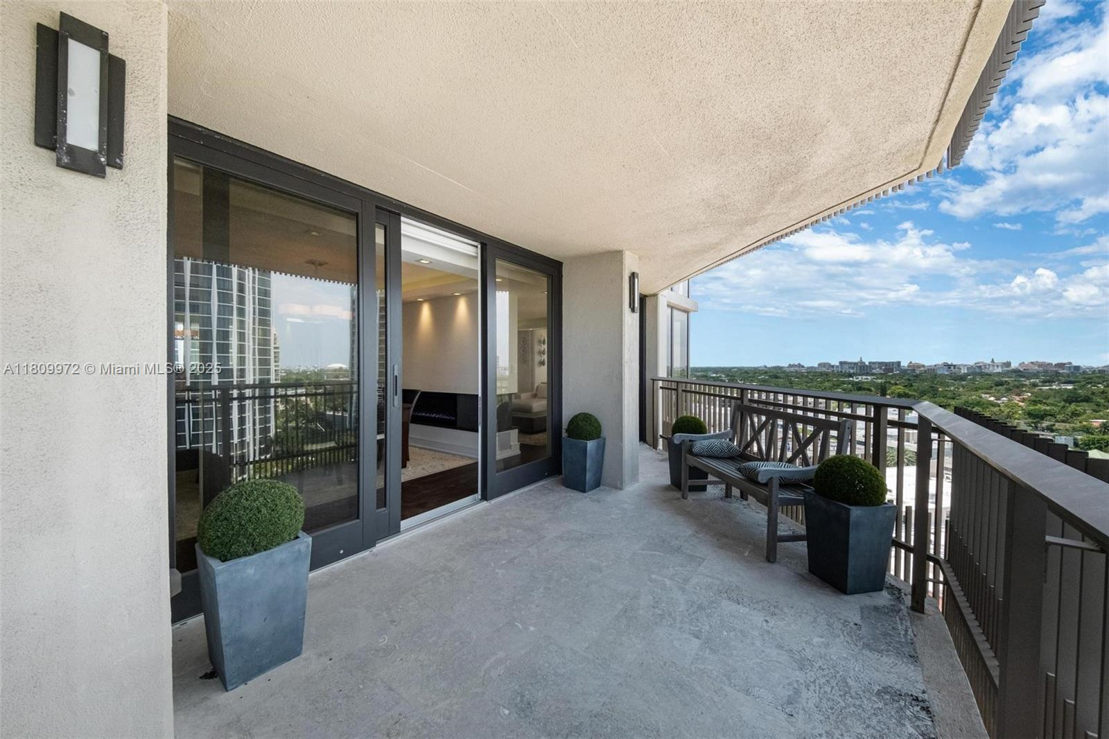 YACHT HARBOUR CONDO - Residential