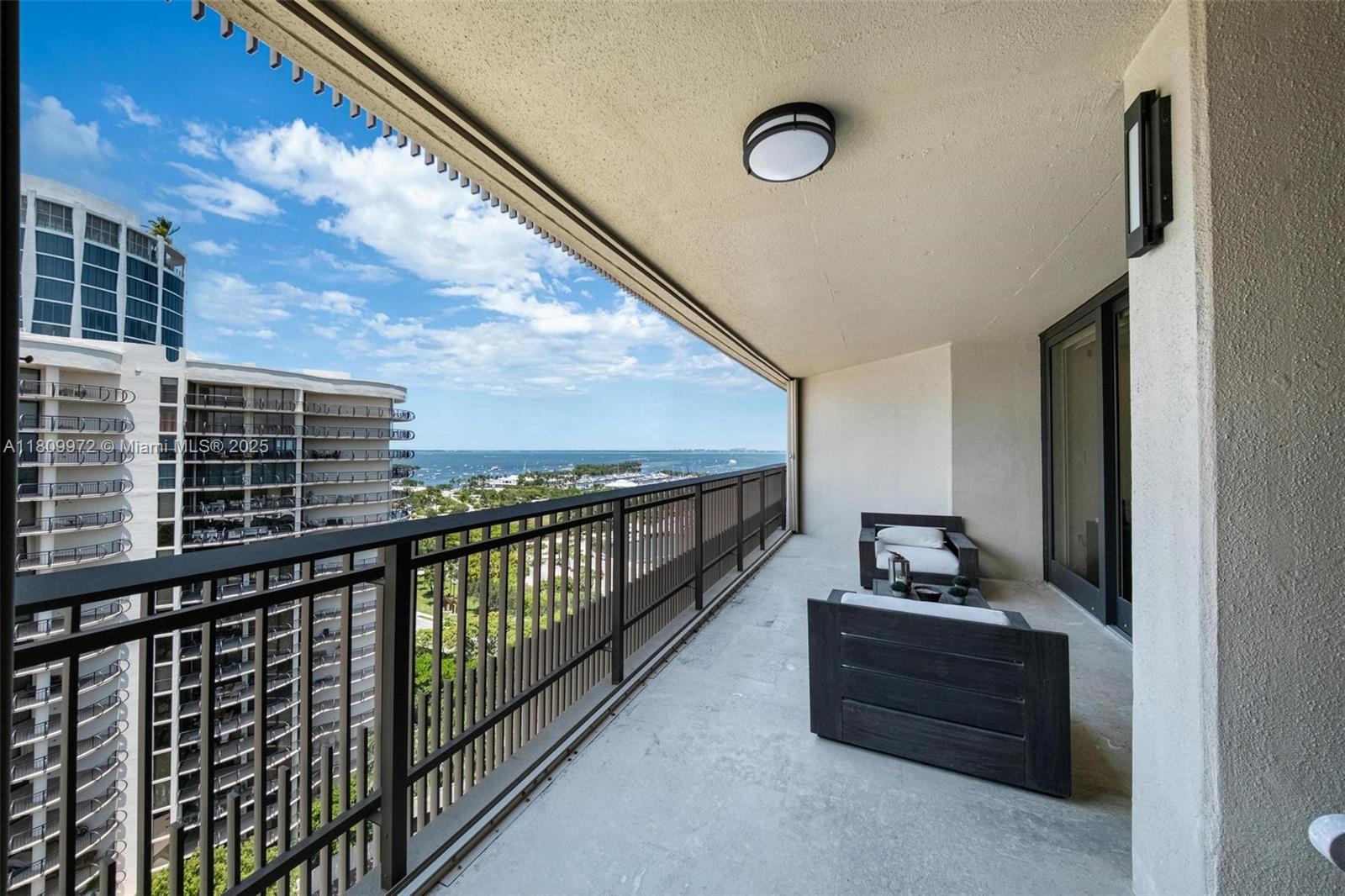 YACHT HARBOUR CONDO - Residential