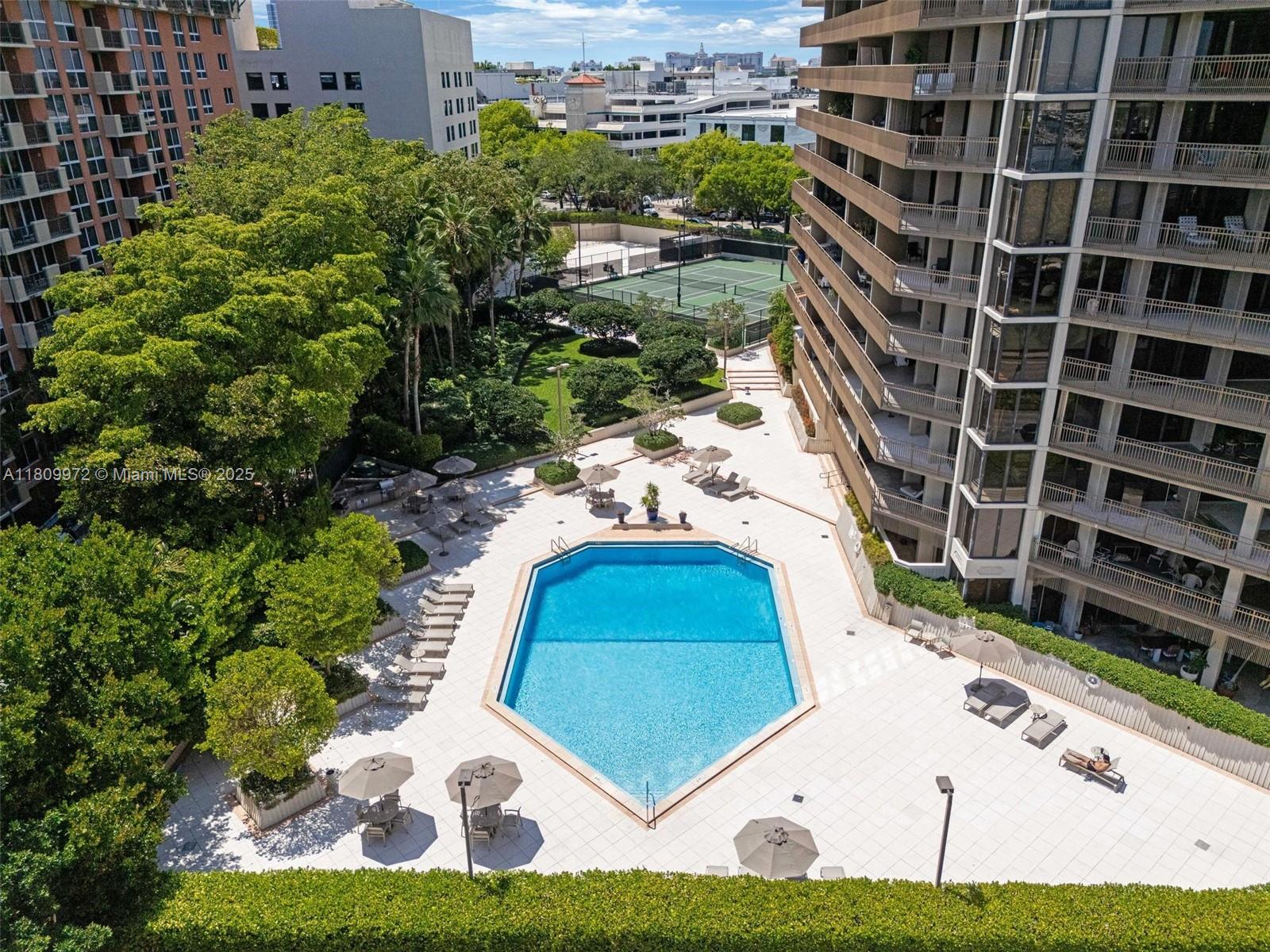 YACHT HARBOUR CONDO - Residential