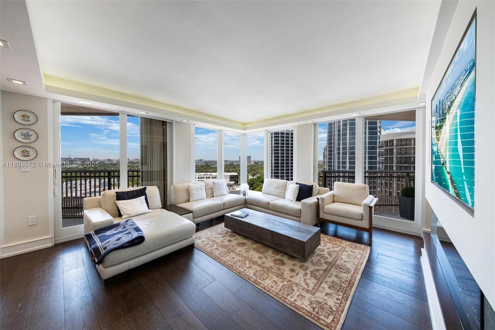 YACHT HARBOUR CONDO - Residential
