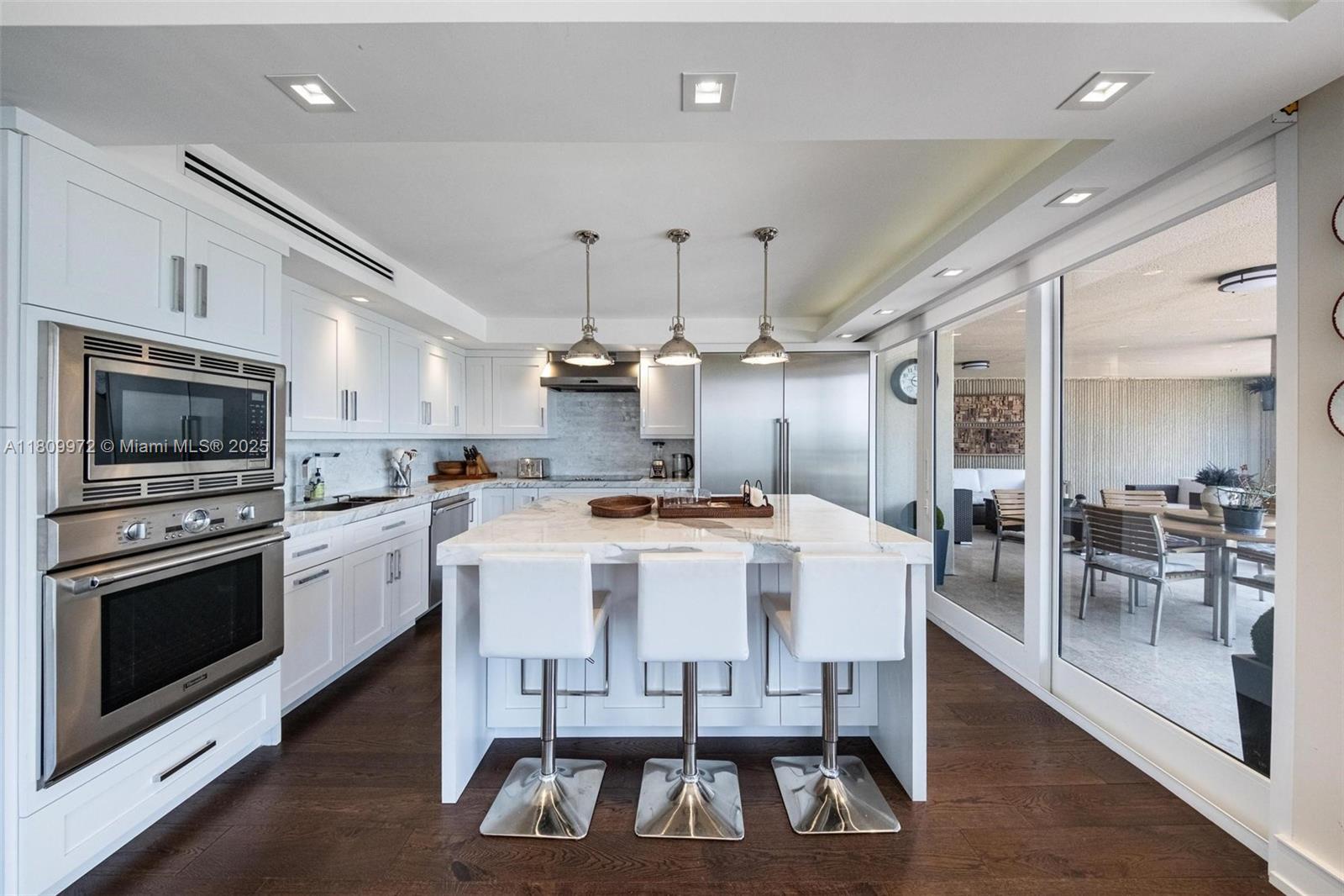 YACHT HARBOUR CONDO - Residential