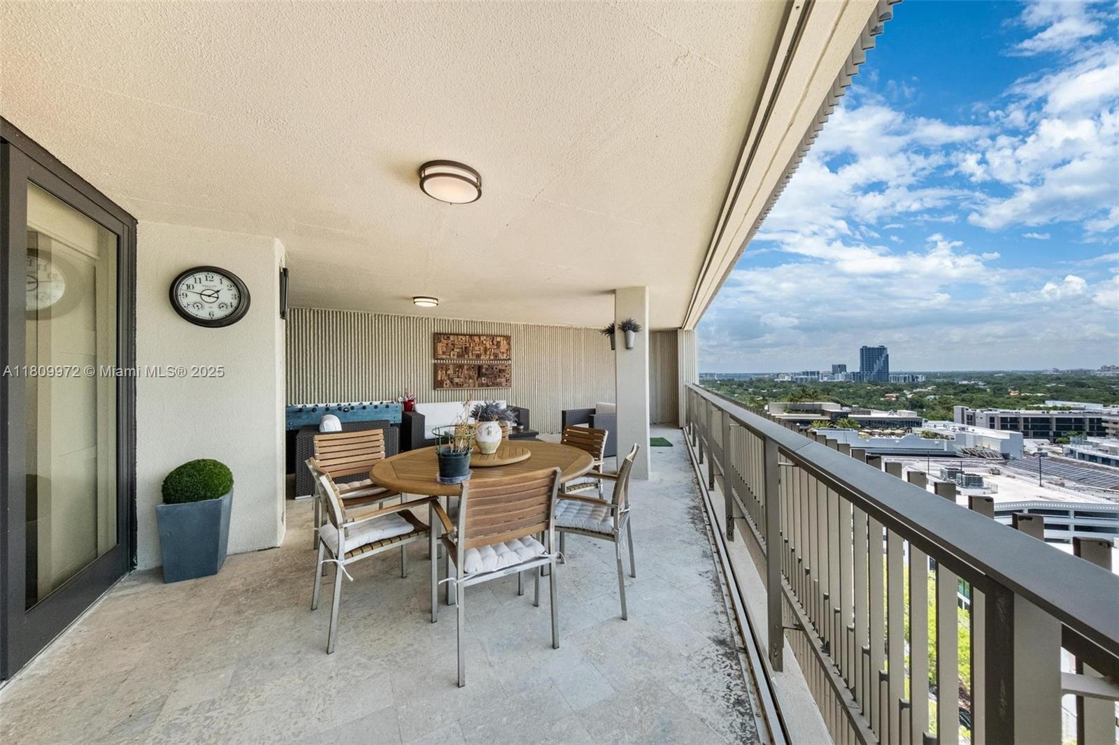 YACHT HARBOUR CONDO - Residential