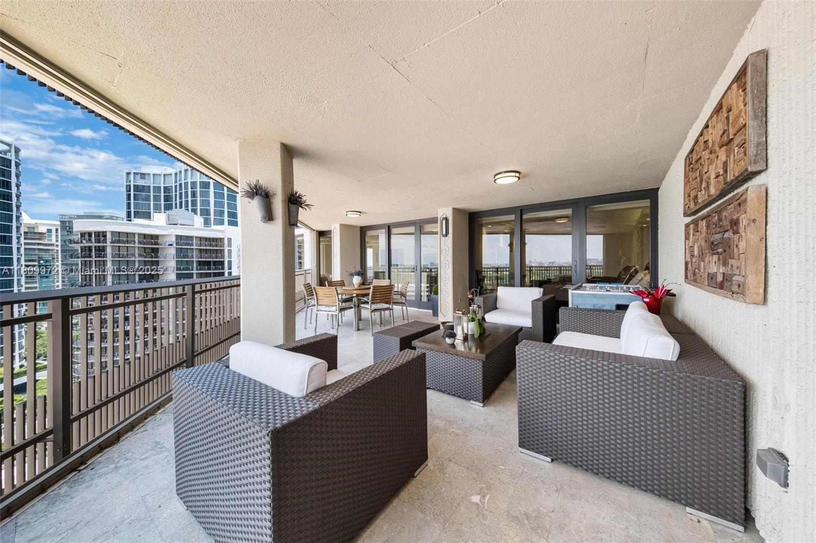 YACHT HARBOUR CONDO - Residential