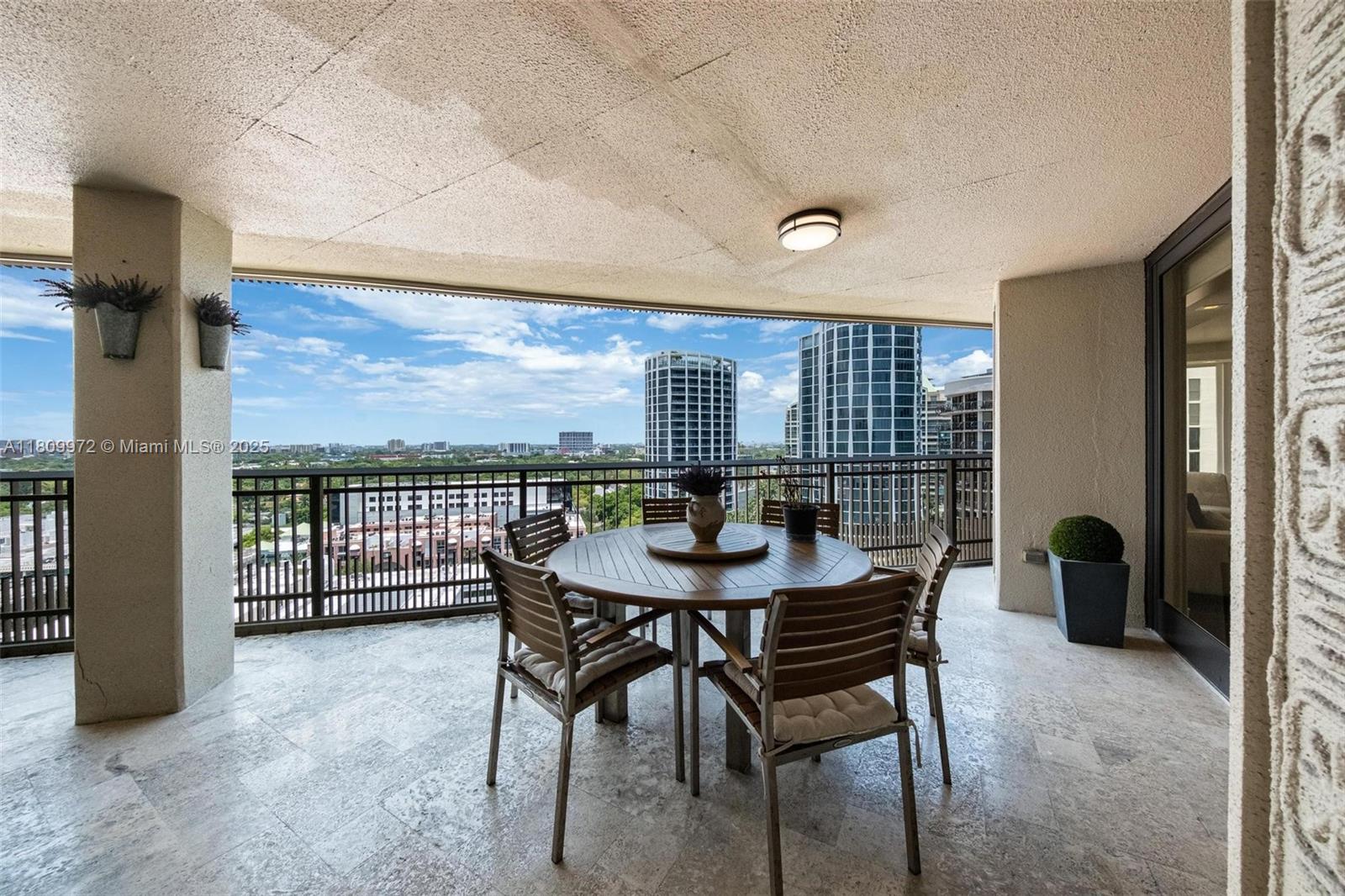 YACHT HARBOUR CONDO - Residential