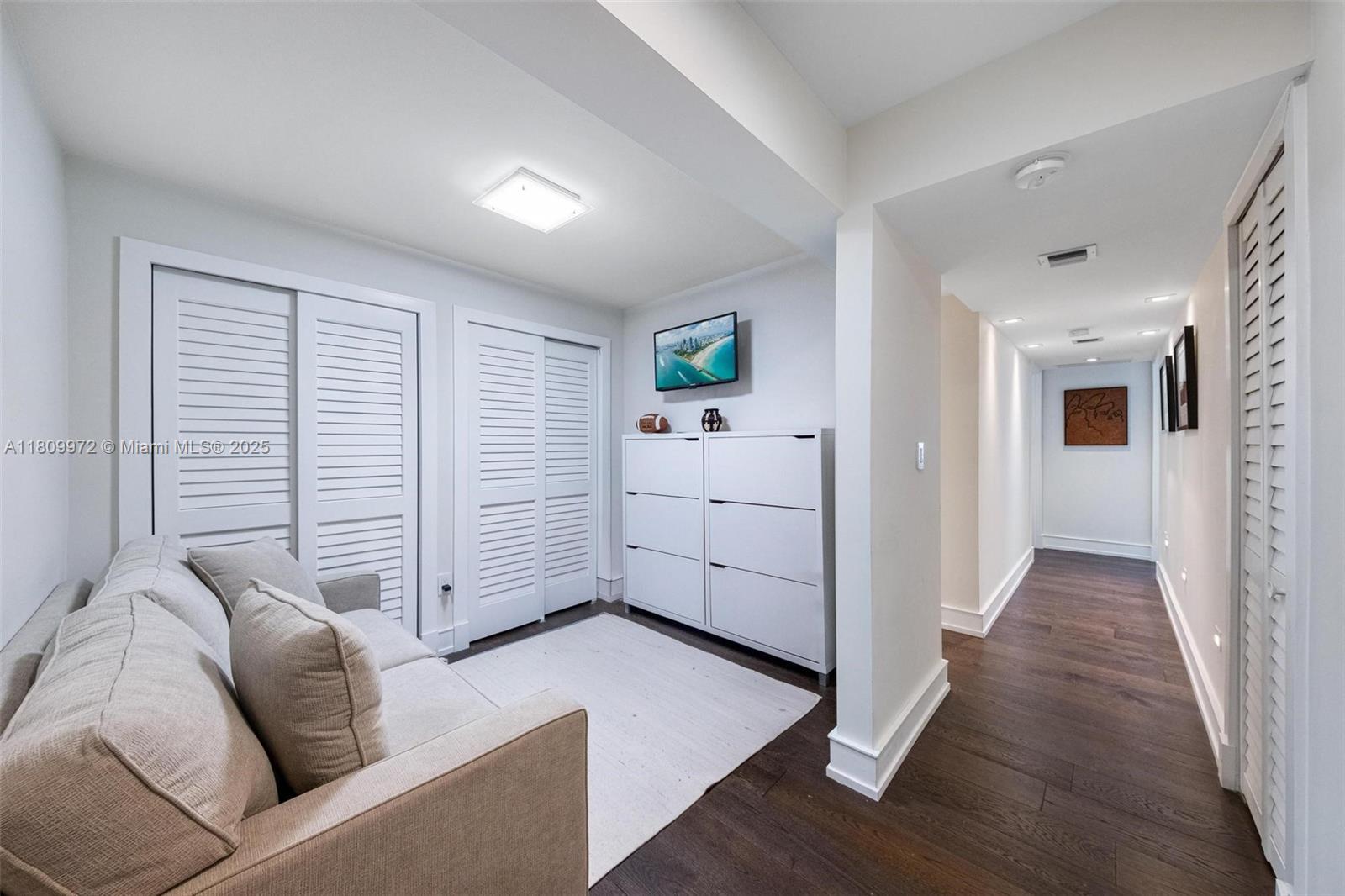 YACHT HARBOUR CONDO - Residential