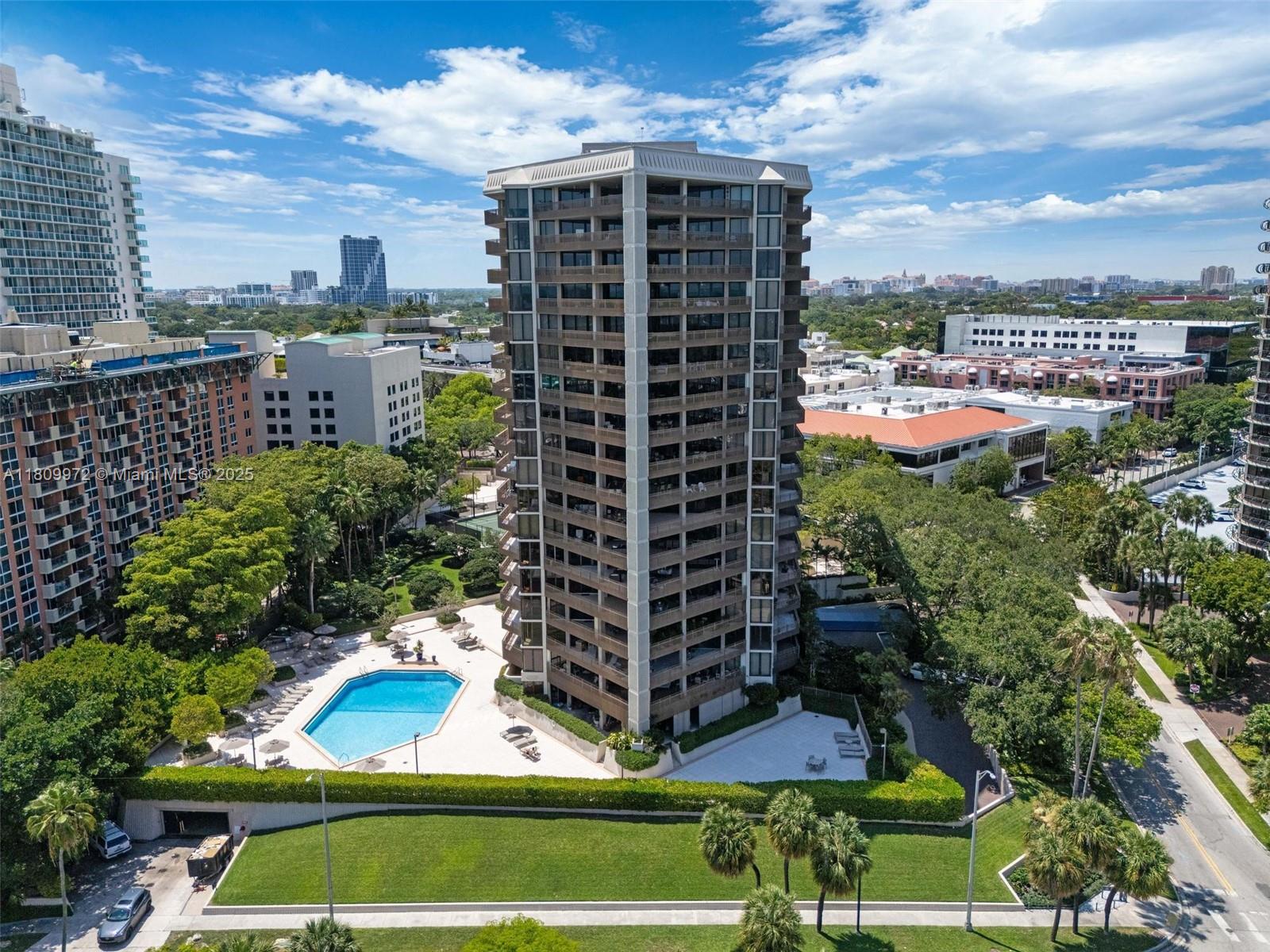 YACHT HARBOUR CONDO - Residential