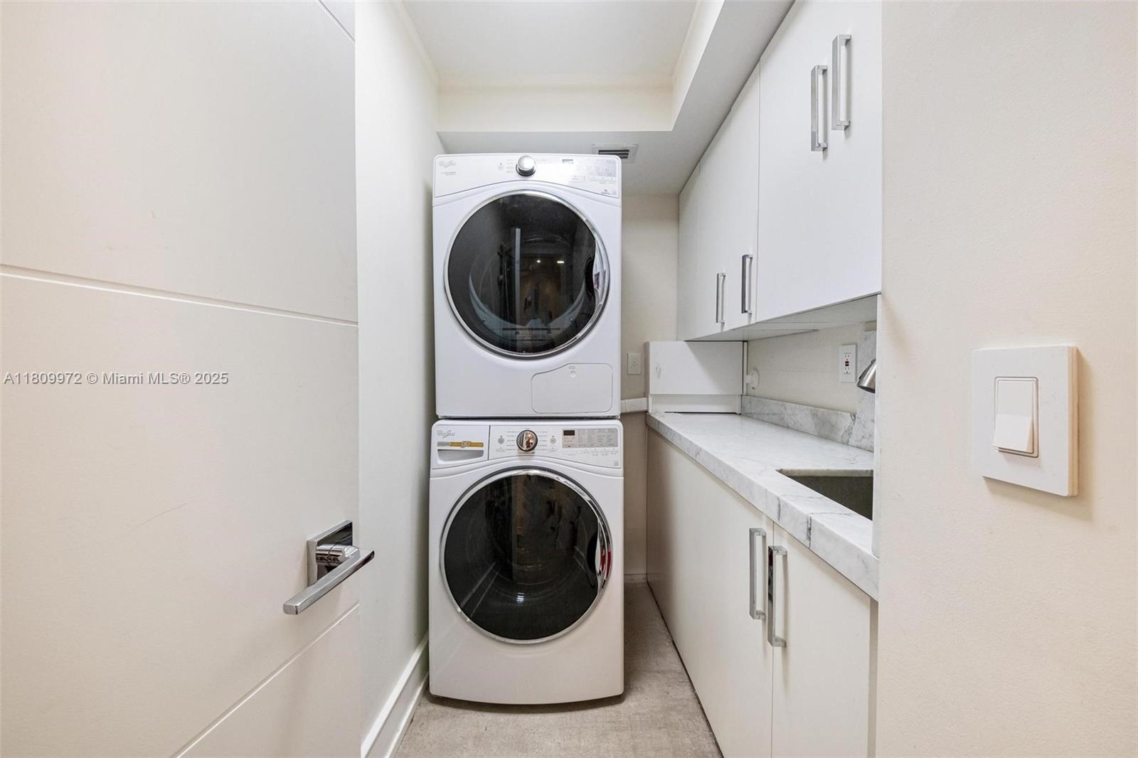 YACHT HARBOUR CONDO - Residential