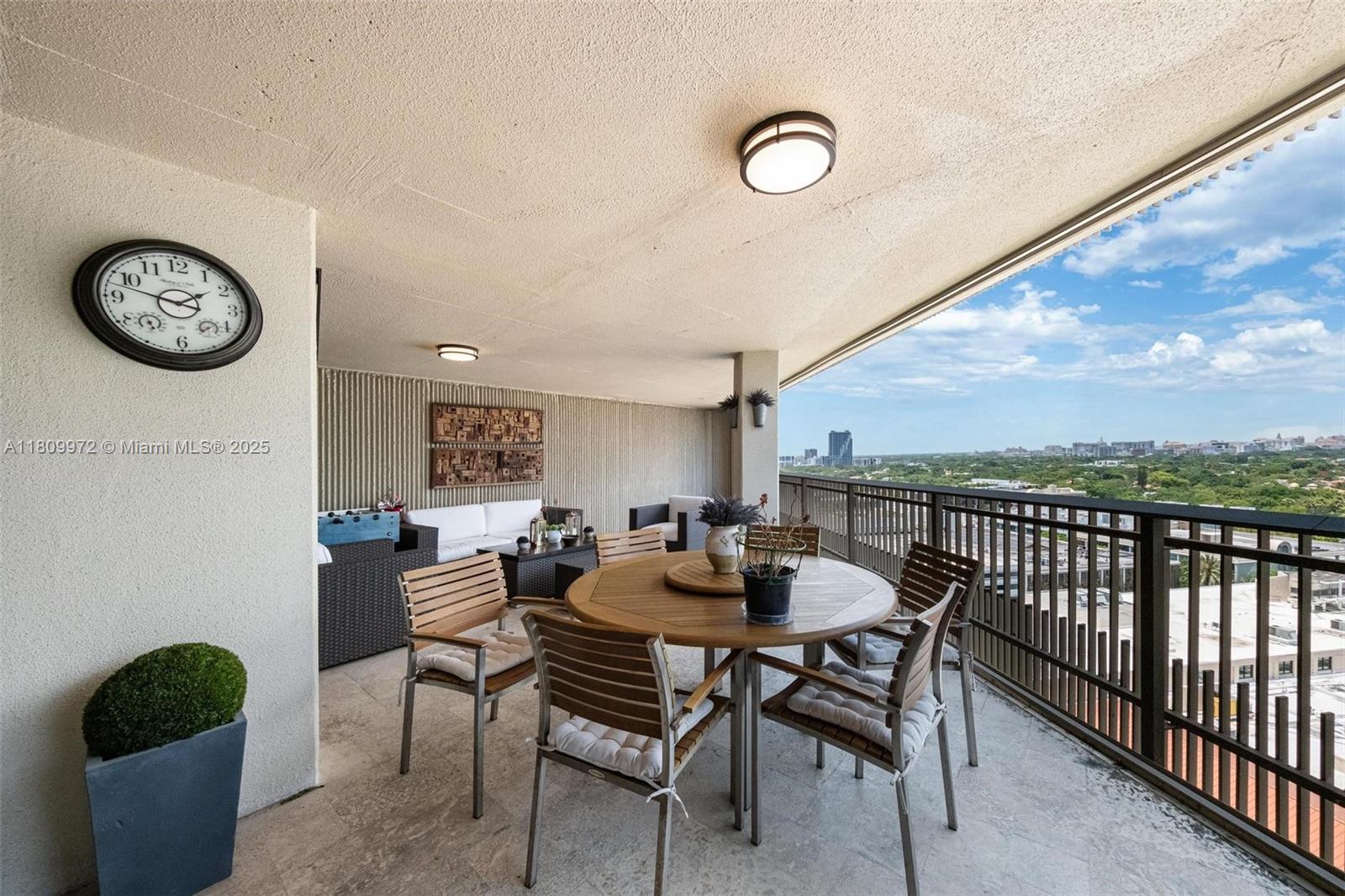 YACHT HARBOUR CONDO - Residential