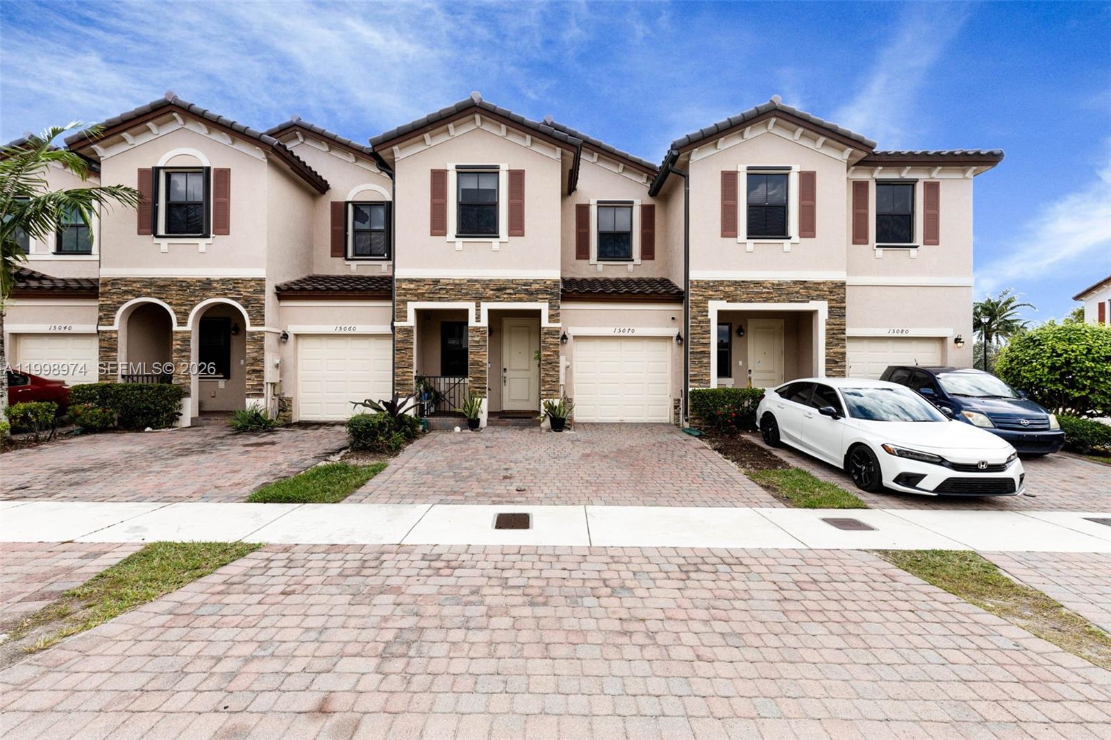 GARDEN ESTATES AT THE HAM - Residential