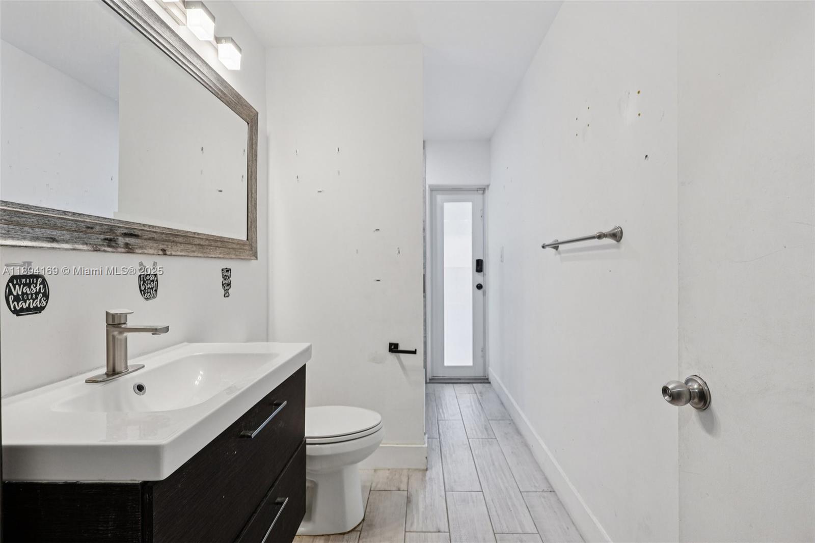 WELLEBY UNIT 1 - Residential
