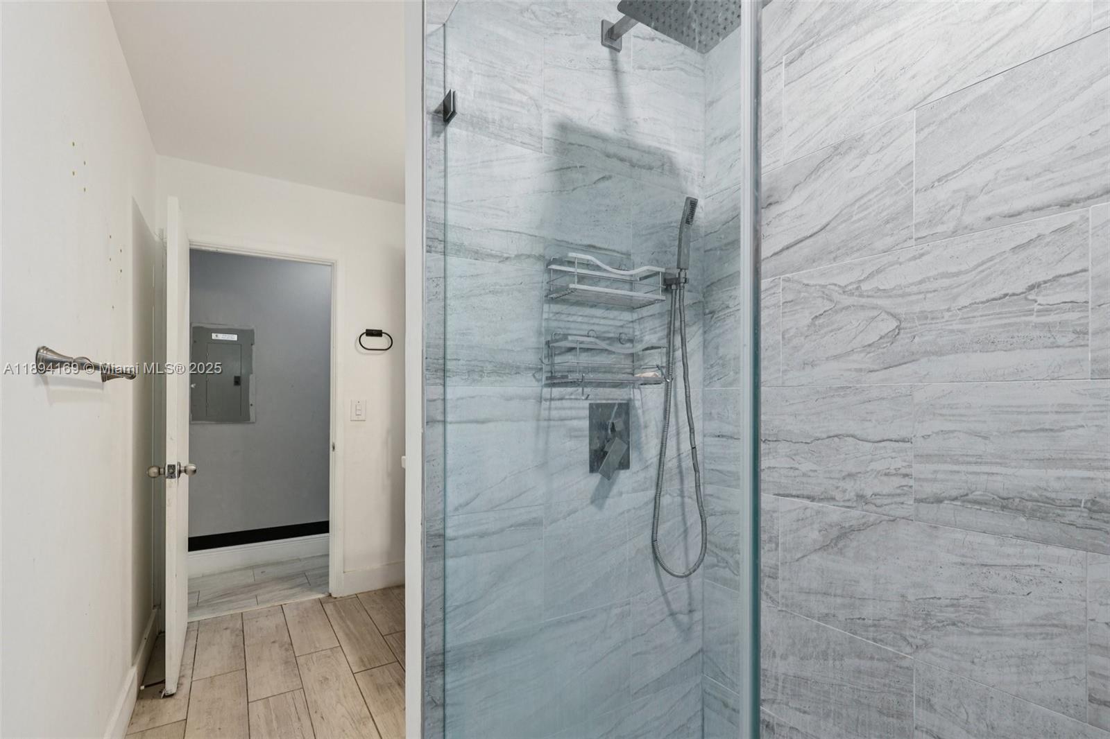 WELLEBY UNIT 1 - Residential