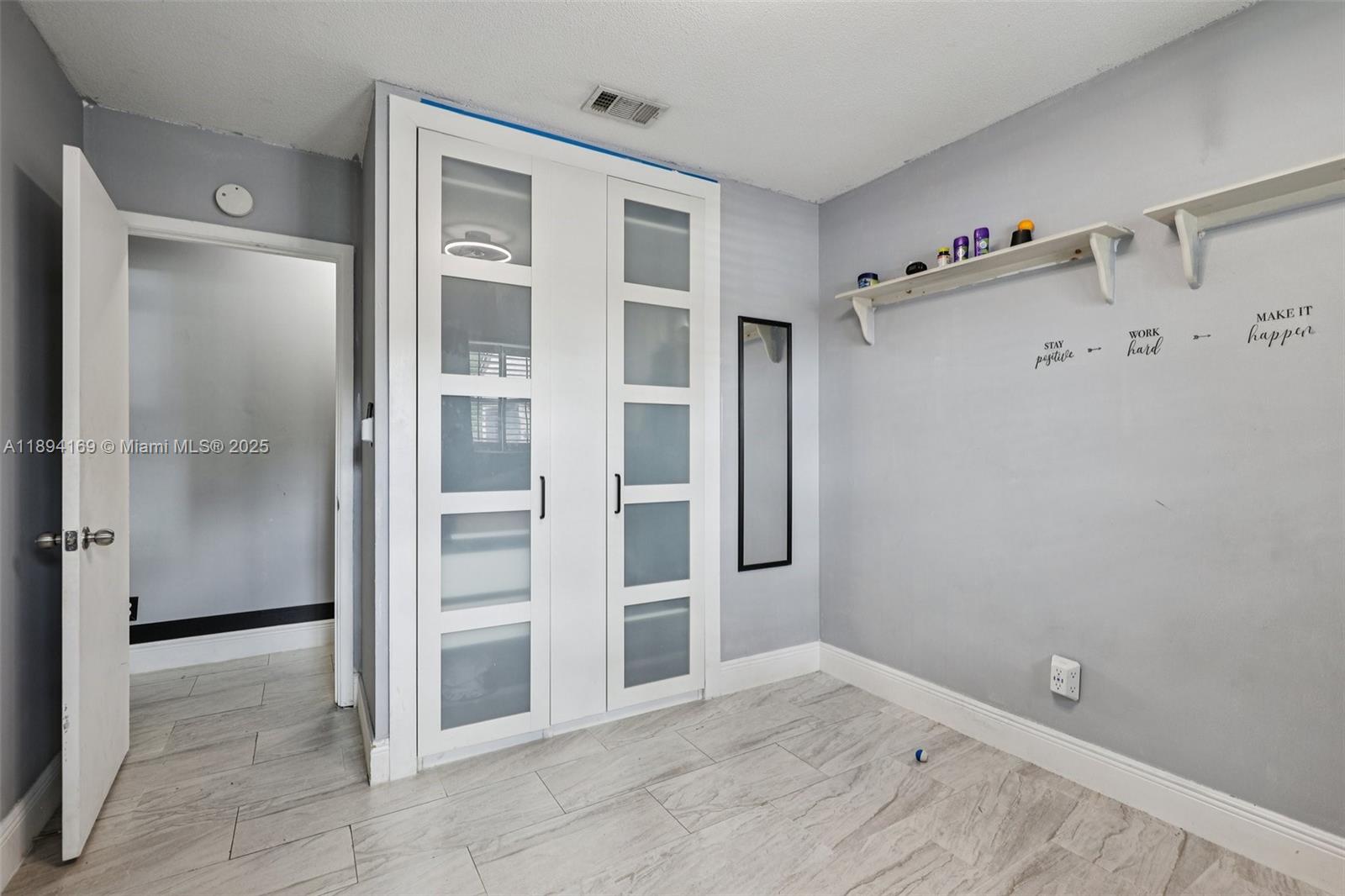 WELLEBY UNIT 1 - Residential