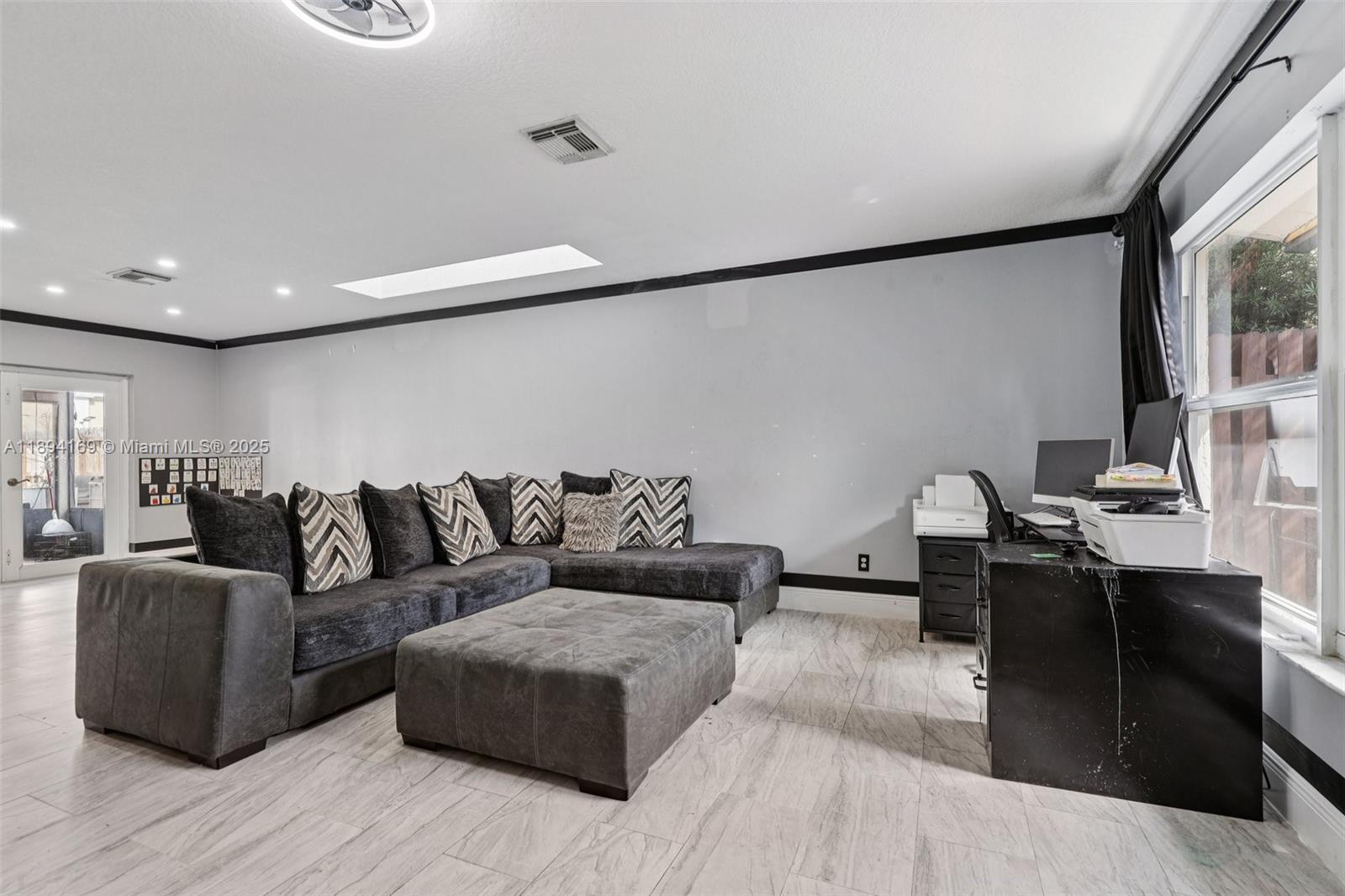 WELLEBY UNIT 1 - Residential
