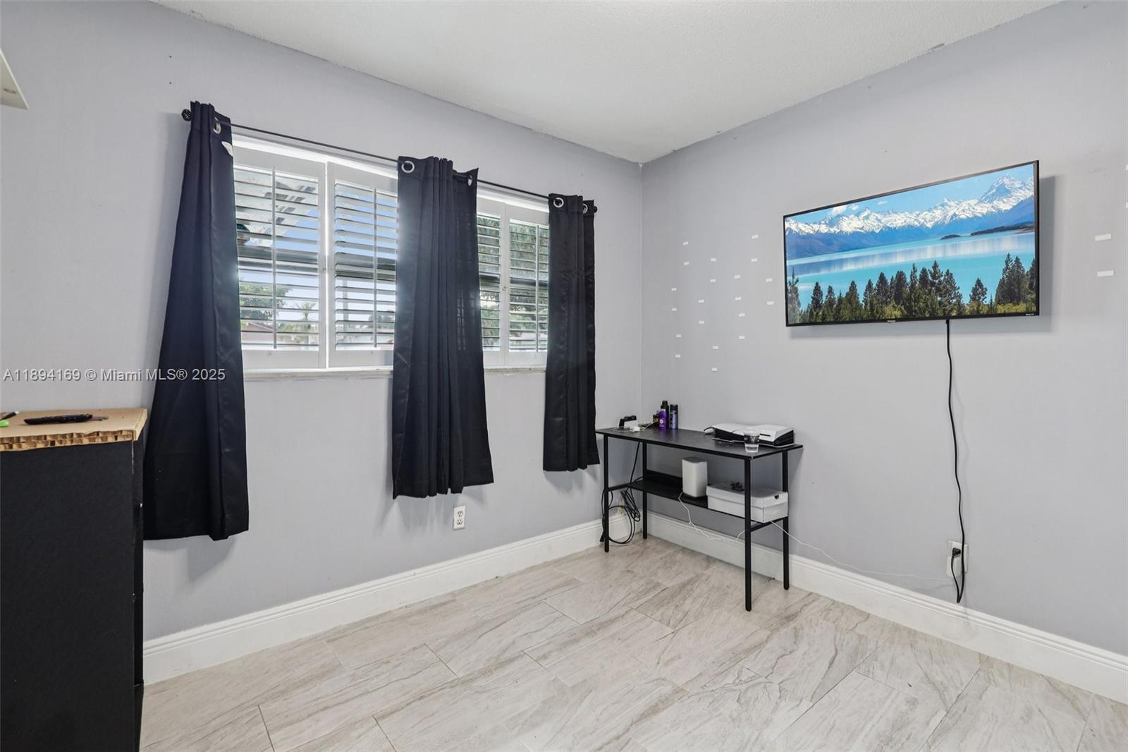 WELLEBY UNIT 1 - Residential