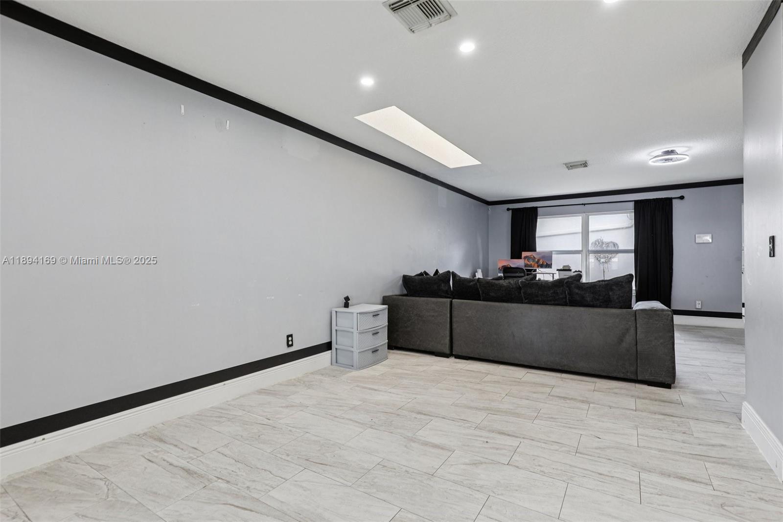 WELLEBY UNIT 1 - Residential