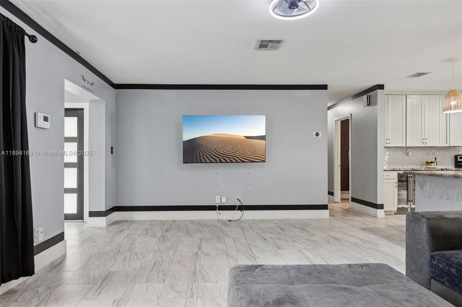WELLEBY UNIT 1 - Residential