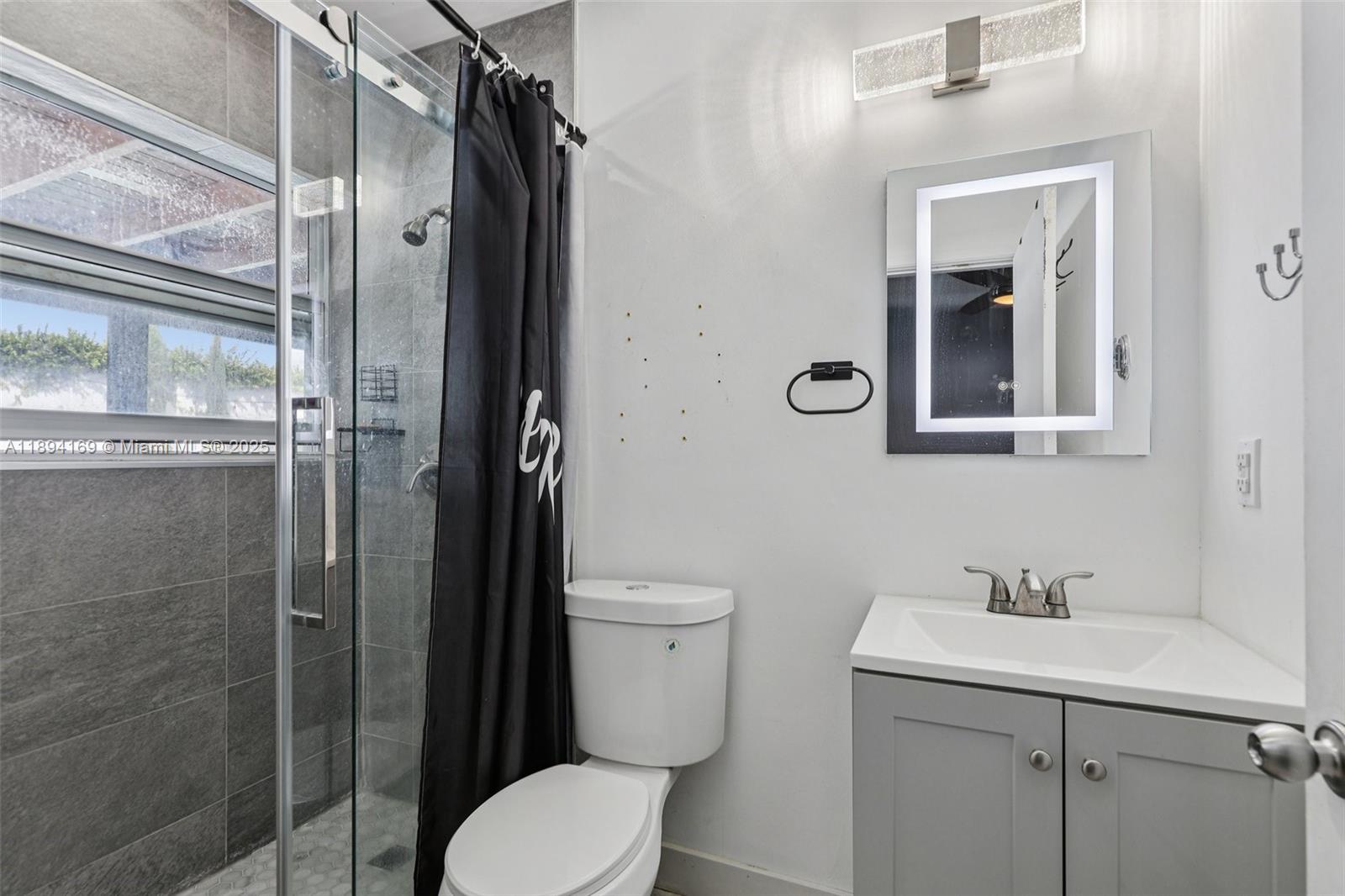 WELLEBY UNIT 1 - Residential