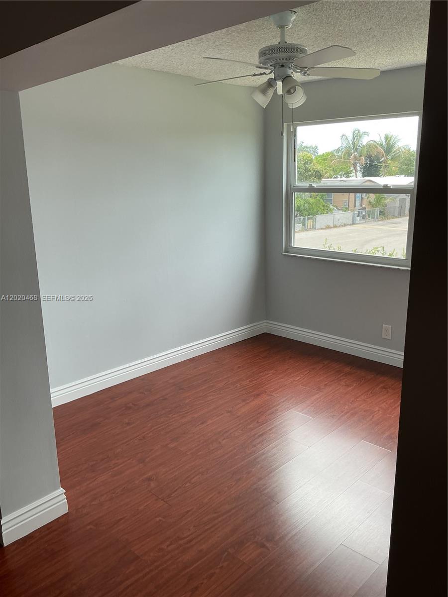 BLUE LAKE TOWNHOUSES COND - Residential