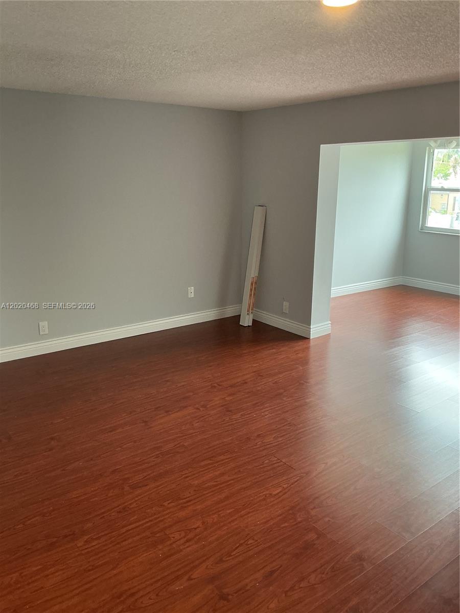 BLUE LAKE TOWNHOUSES COND - Residential