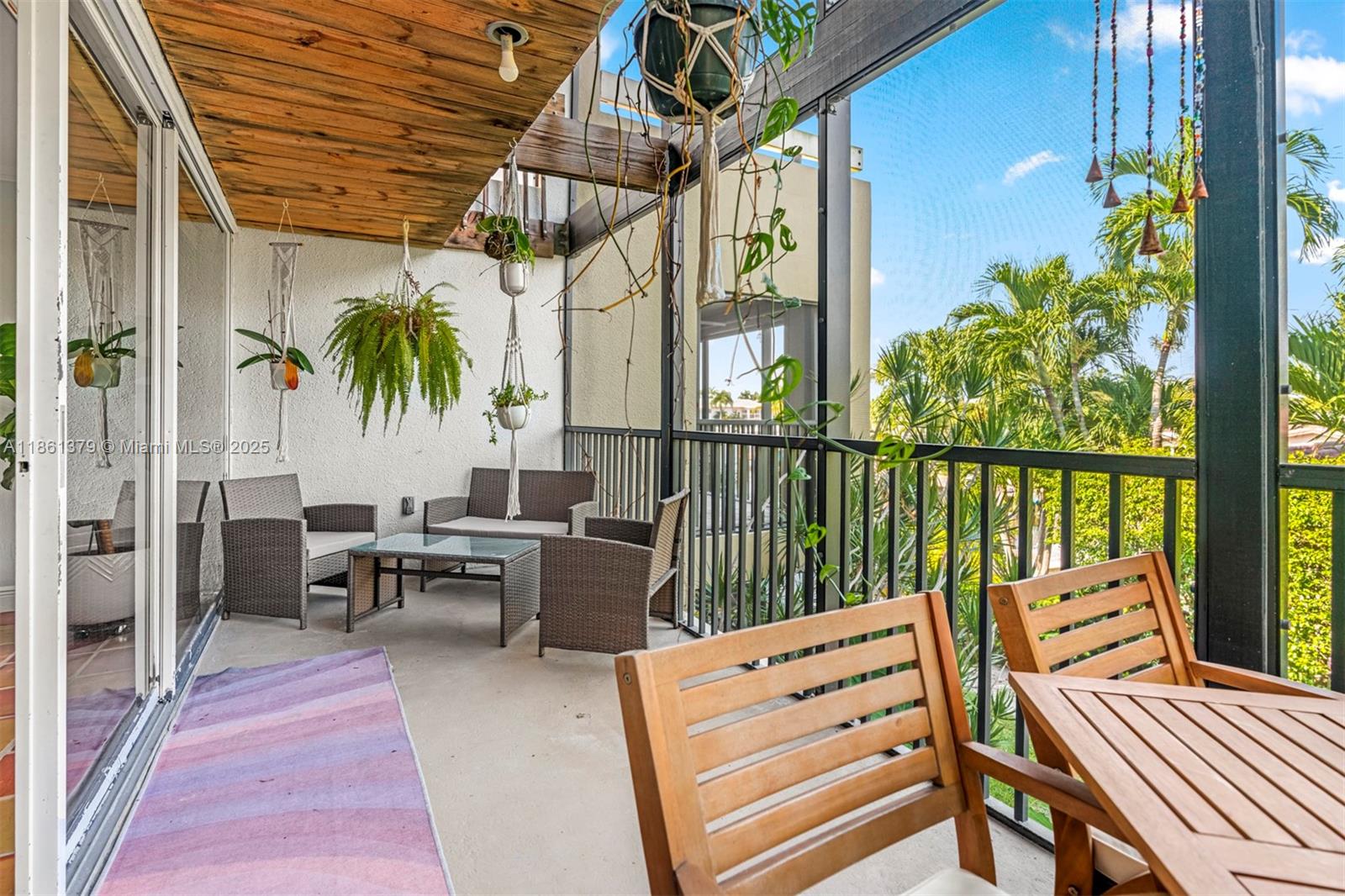 NOBEL POINT CONDO - Residential