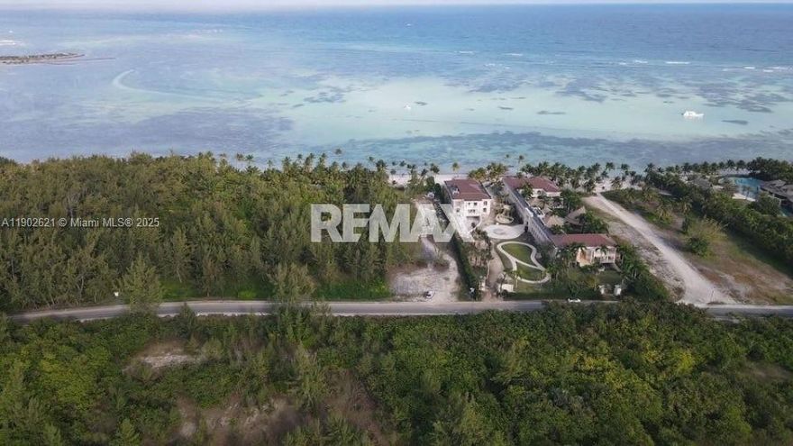 This magnificent 5,204 m² land plot is located in the prestigious city of Cap Cana, specifically in the Cap Cana sector. It represents a unique investment opportunity in one of the region’s most exclusive and developing areas.