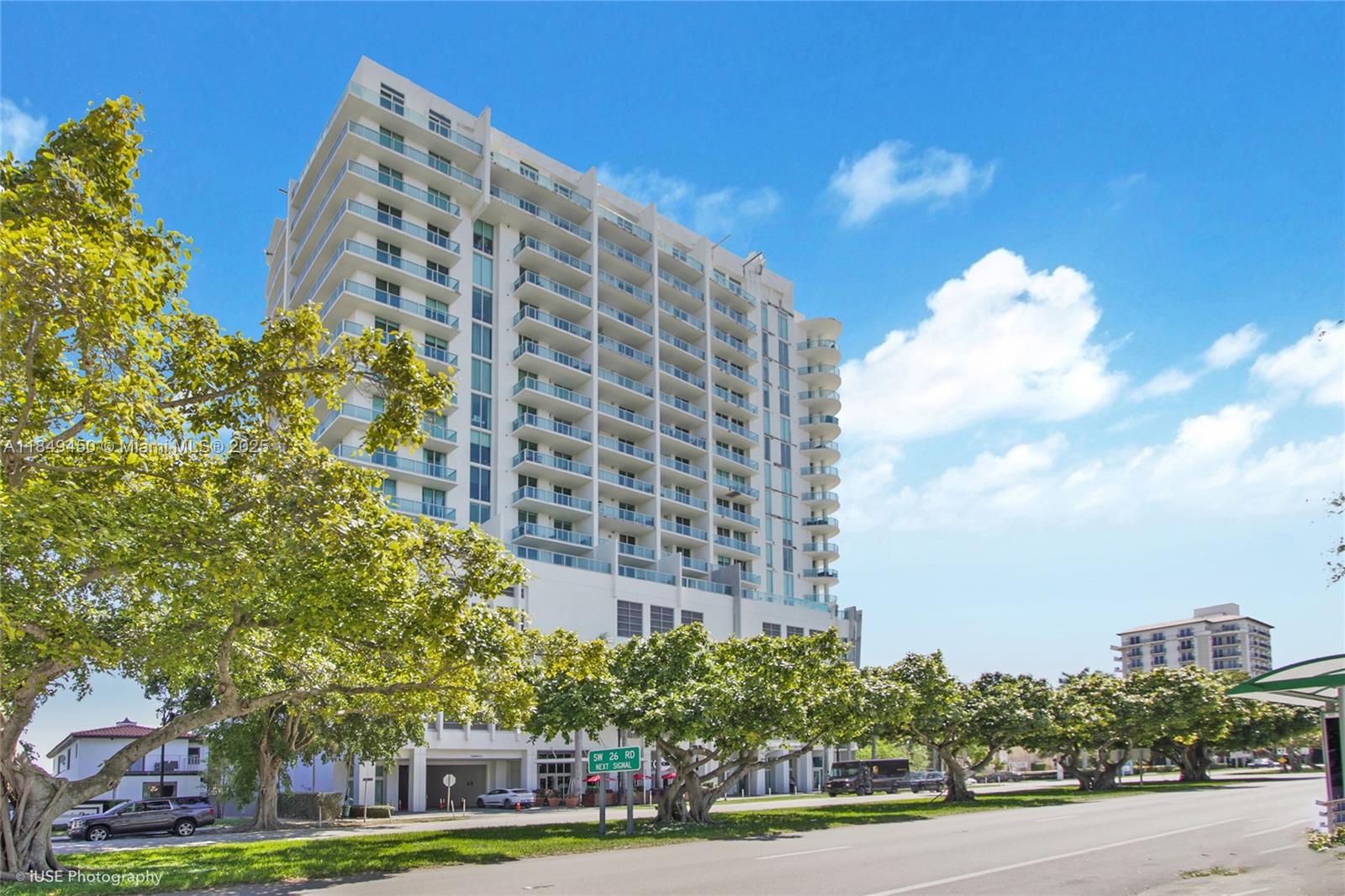 Penthouse unit with amazing unobstructed sunsets views. 12' high ceilings. Modern Italian style kitchen , granite countertops & stainless steel appliances. Super large terrace. Floor to-ceiling high-impact windows. Washer & Dryer inside the unit. Great amenities, Pool, Spa, Fitness room, Club room, Barbecue. Unit comes with 1 assigned parking space. Close to Brickell , Coral Gables, Key Biscayne, Coconut Grove, Downtown Miami, and Miami's best beaches and night life.
Unit is leased through September 19,2025, this property offers the perfect blend of comfort, style, and investment potential.