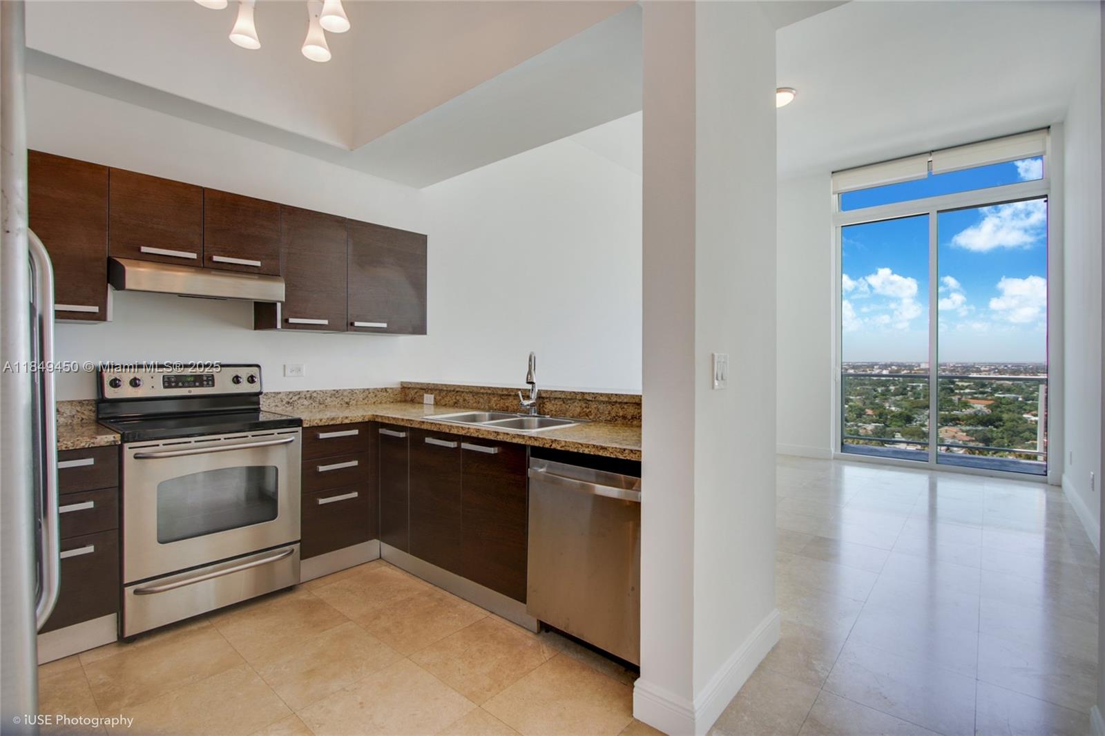 2525 SW 3rd Ave PH-04