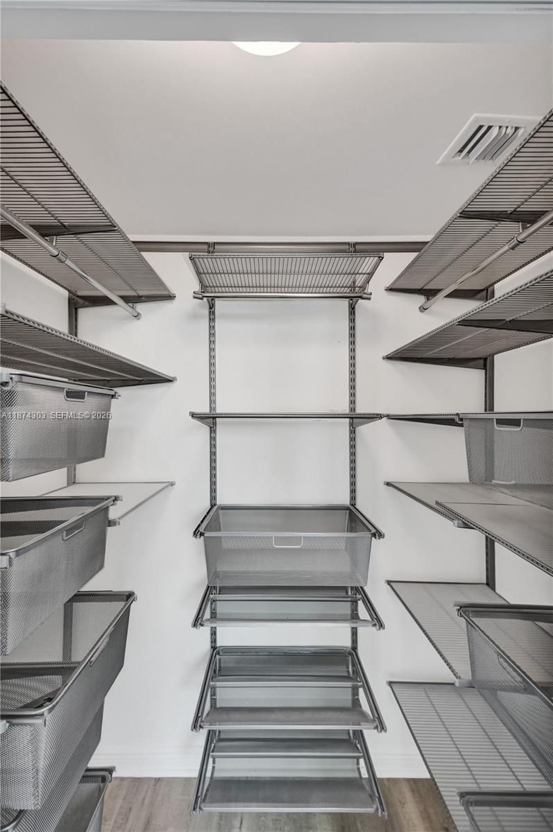 PUERTA DE PALMAS CONDO - Residential