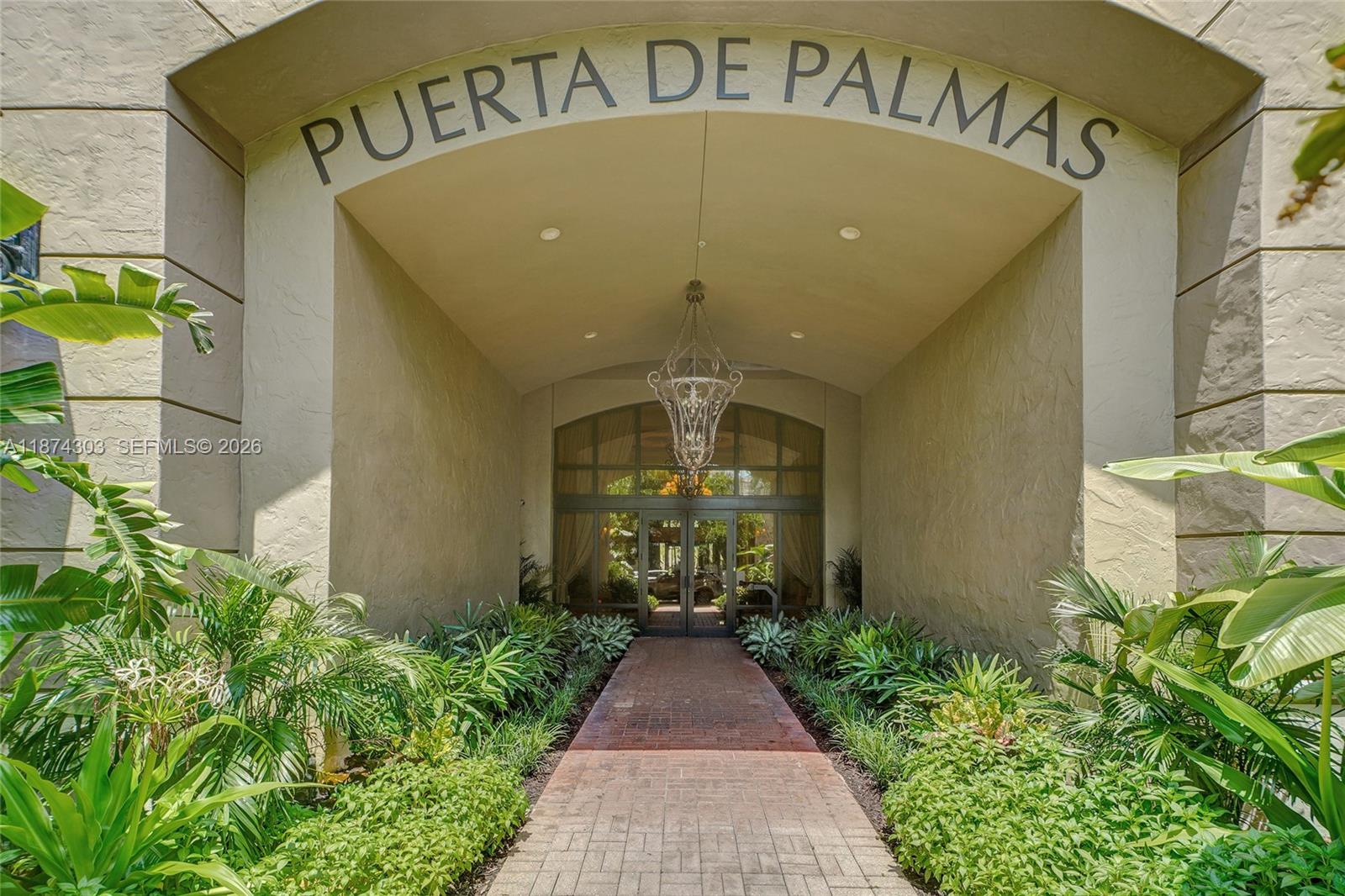 PUERTA DE PALMAS CONDO - Residential