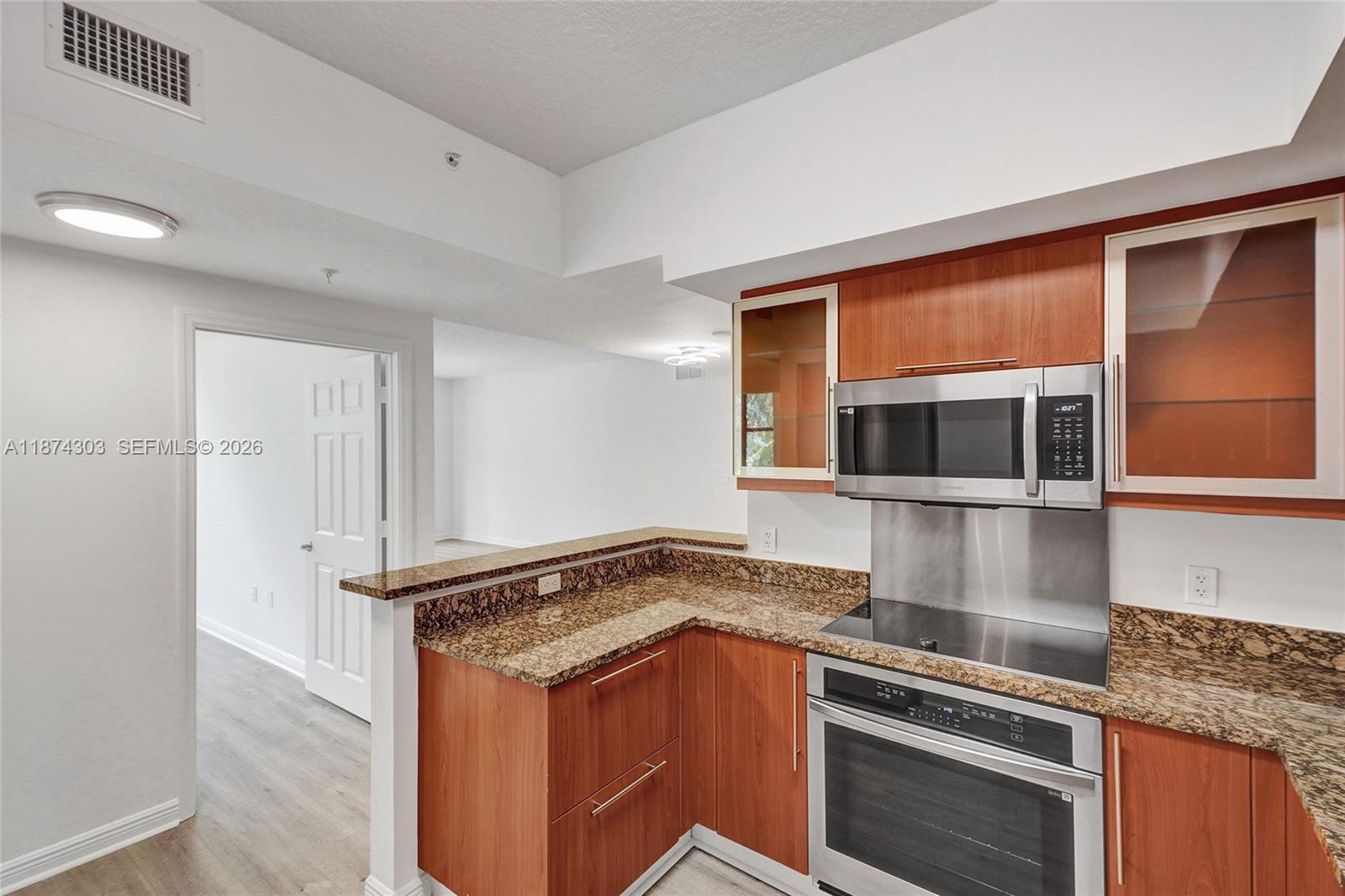 PUERTA DE PALMAS CONDO - Residential