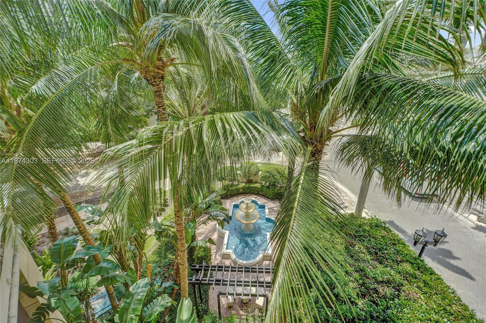 PUERTA DE PALMAS CONDO - Residential