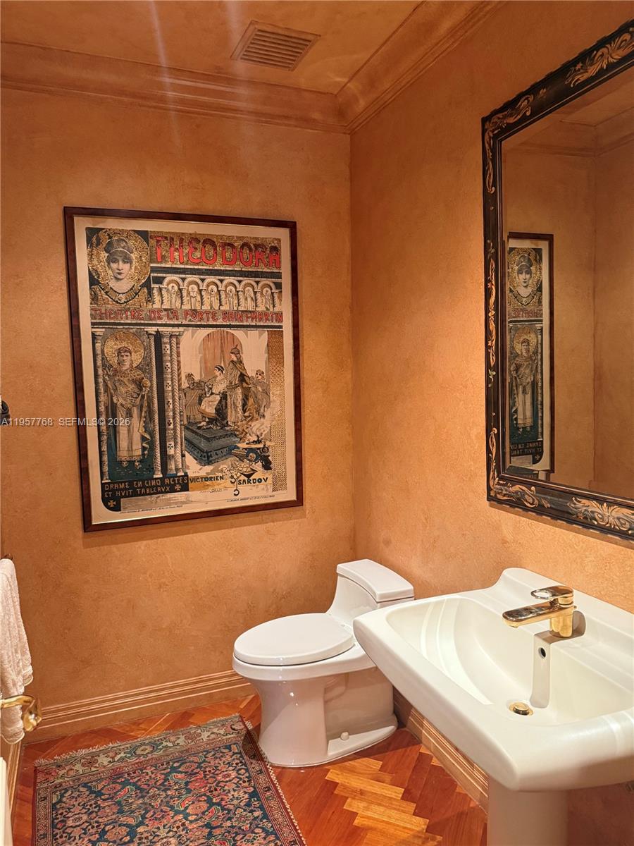 BAYSHORE VILLAS - Residential