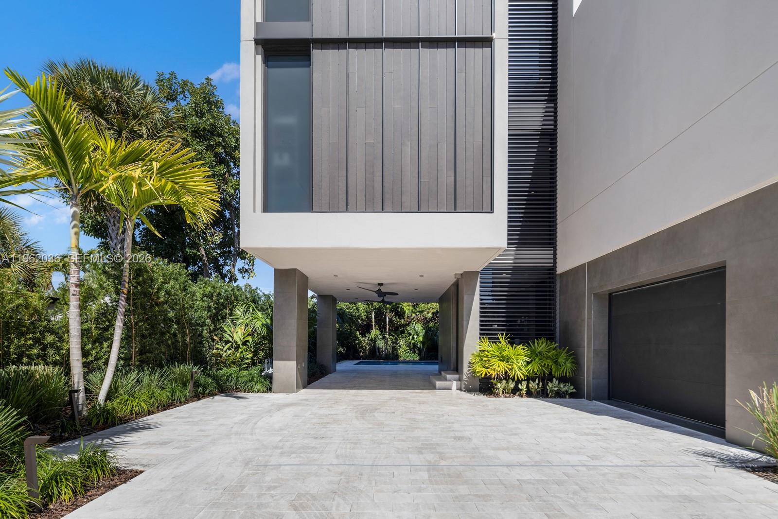 621 W 44th St, Miami Beach, FL, 33140/$4,850,000 2 621 W 44th St