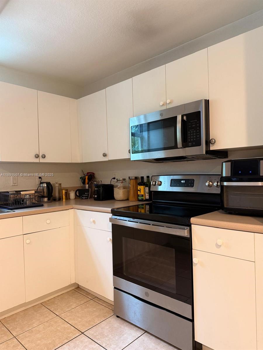 PROMENADE SHORES AT DORAL - Residential