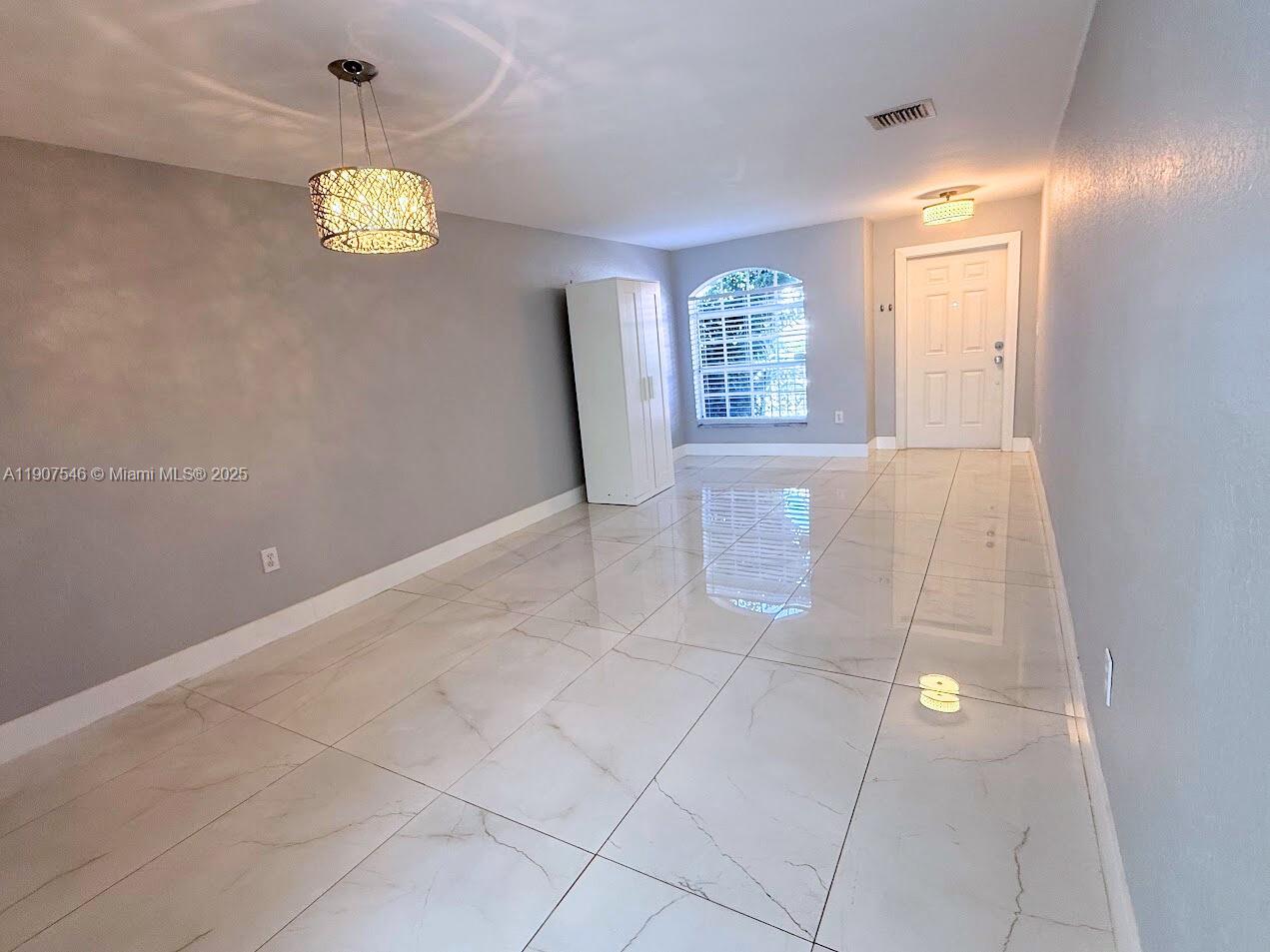 DORAL LANDINGS TOWNHOMES - Residential Lease