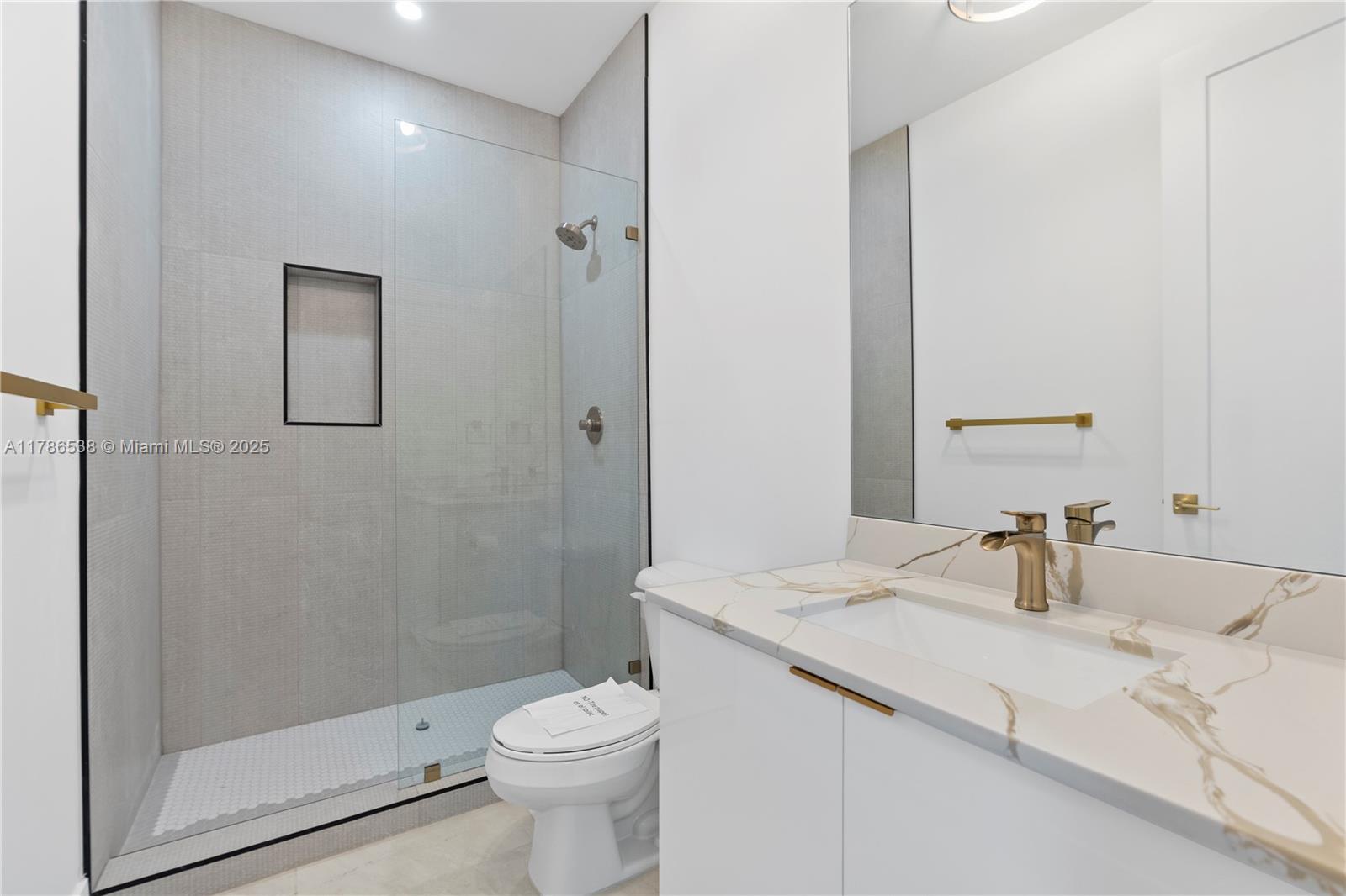 SILVER PINES - Residential
