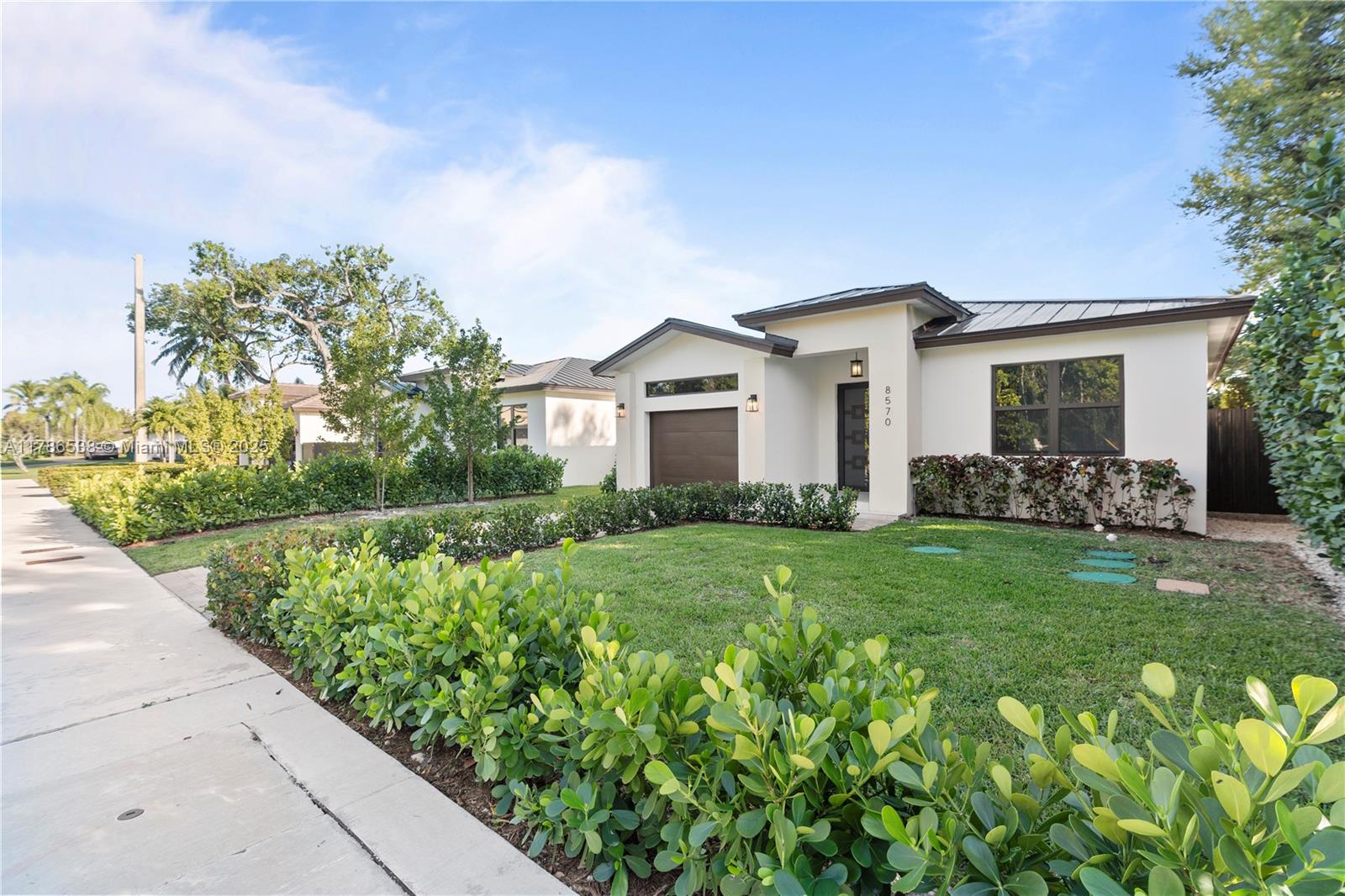 SILVER PINES - Residential