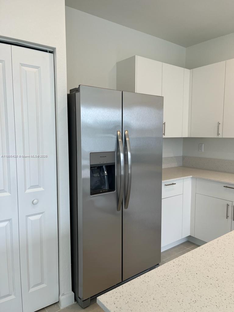 KINGS GROVE - Residential