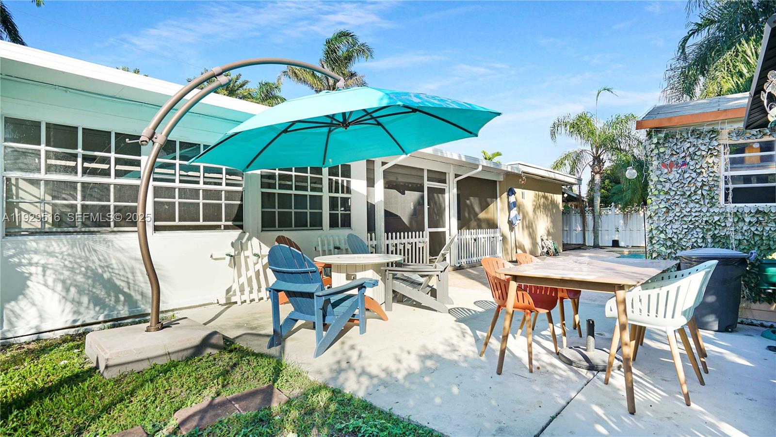 PASADENA LAKES SOUTH - Residential